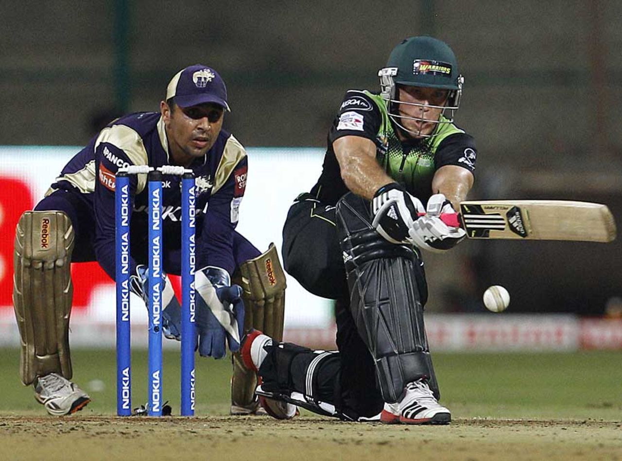 Colin Ingram sweeps, Kolkata Knight Riders v Warriors, CLT20, Bangalore, October 1, 2011