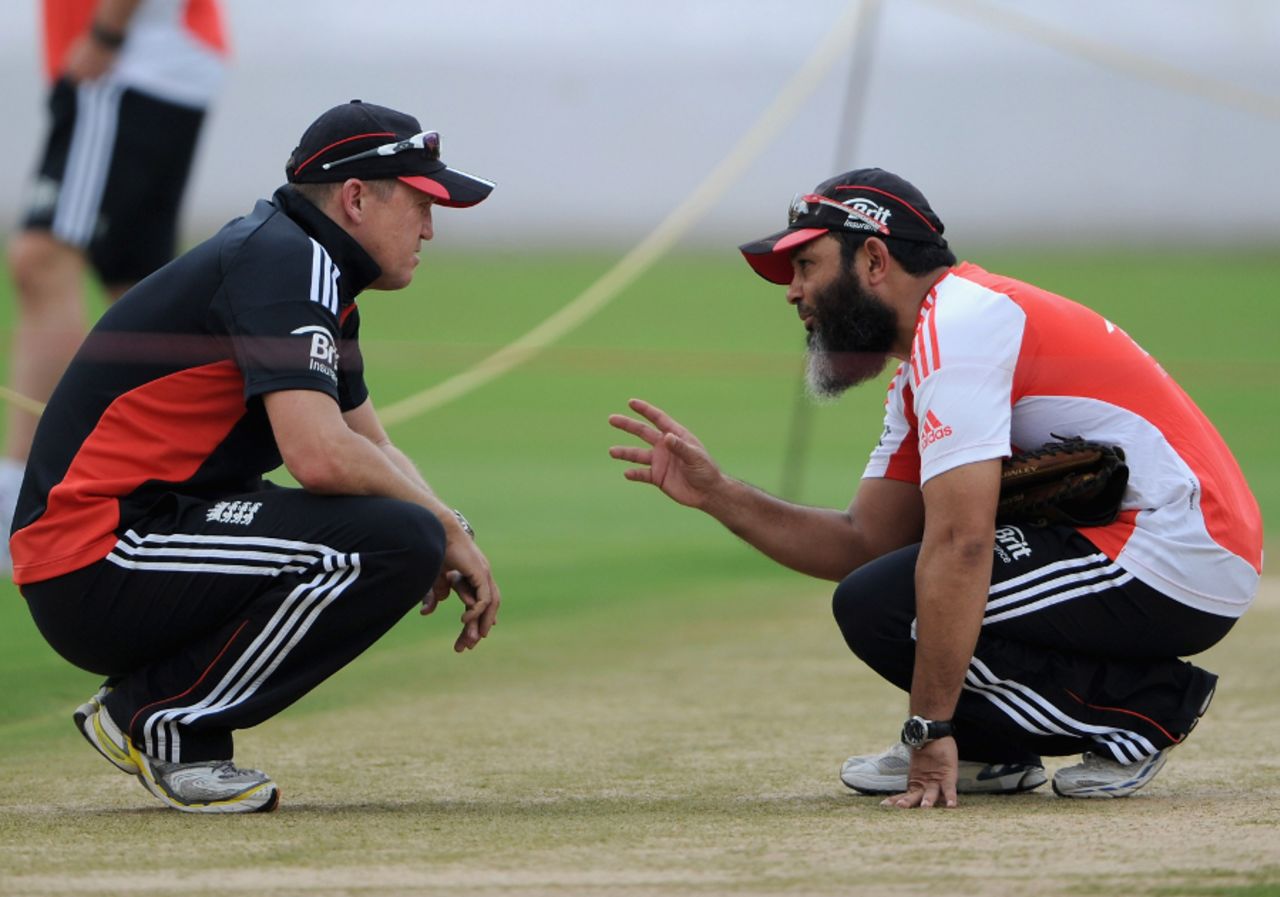 Mushtaq Ahmed and Andy Flower discuss the pitch, Hyderabad, October 7 2011
