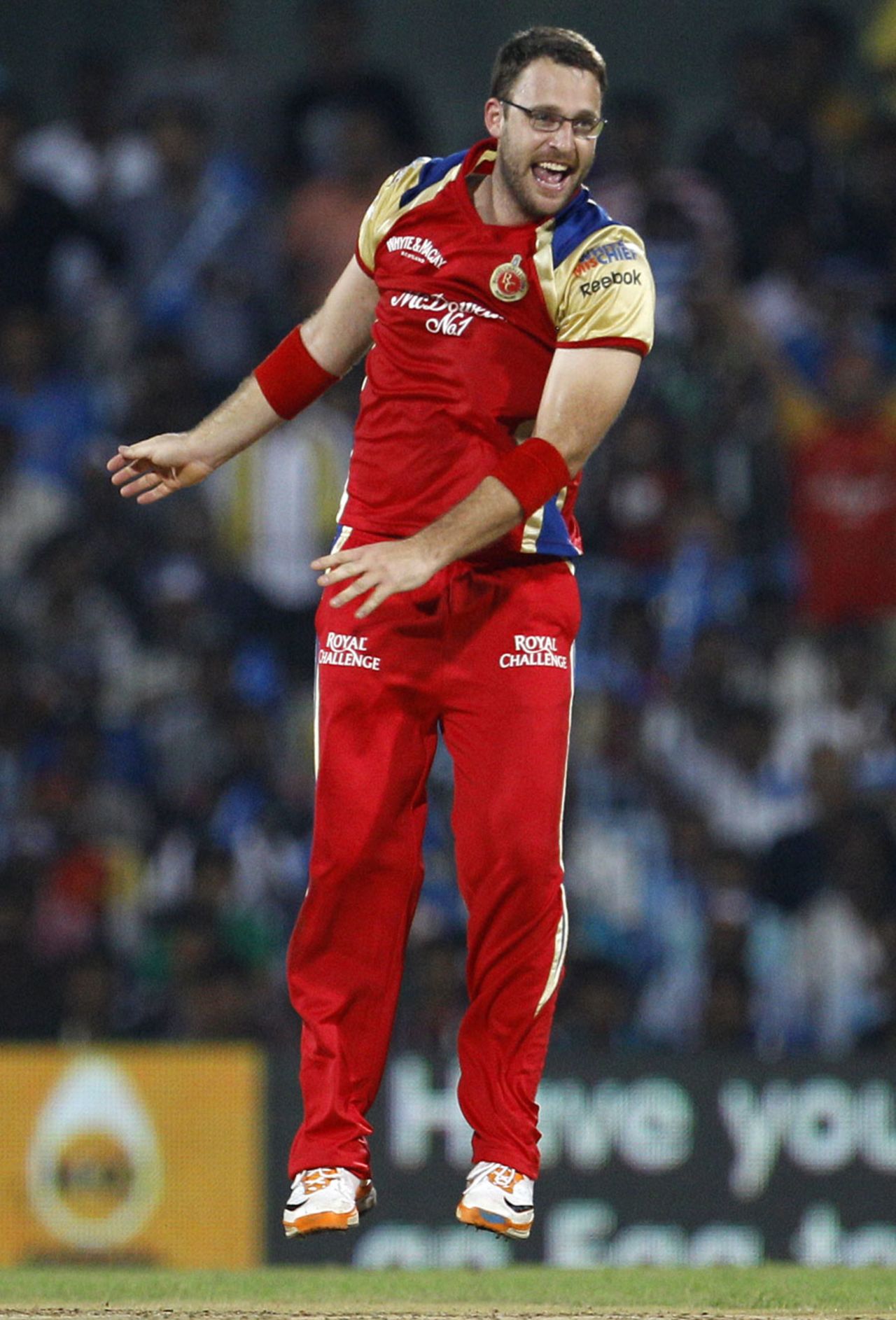 Daniel Vettori jumps after dismissing Harbhajan Singh, Mumbai Indians v RCB, CLT20 final, Chennai, October 9, 2011