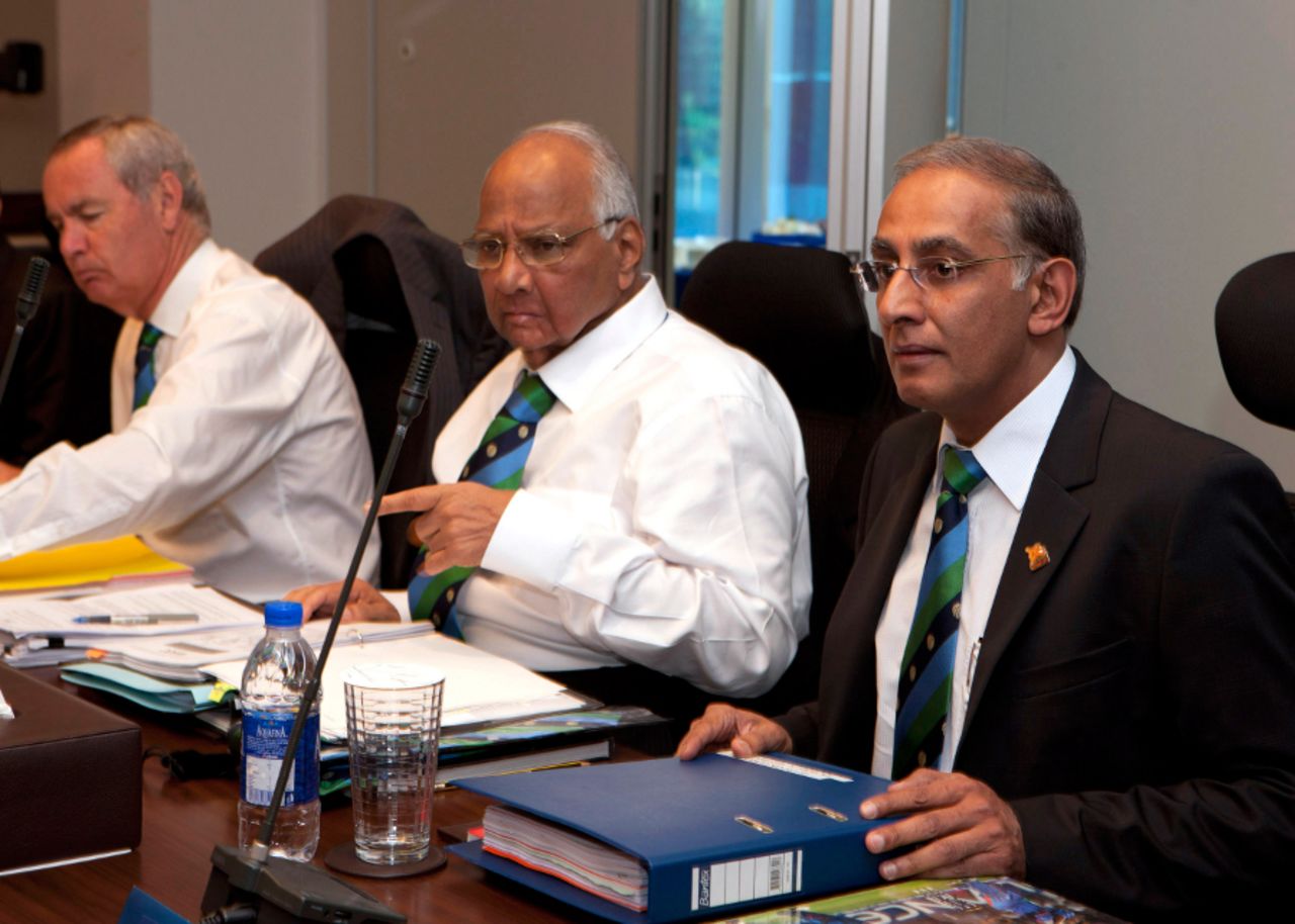 Haroon Lorgat, Sharad Pawar and Alan Isaac attend the ICC executive board meeting, Dubai, October 10 2011