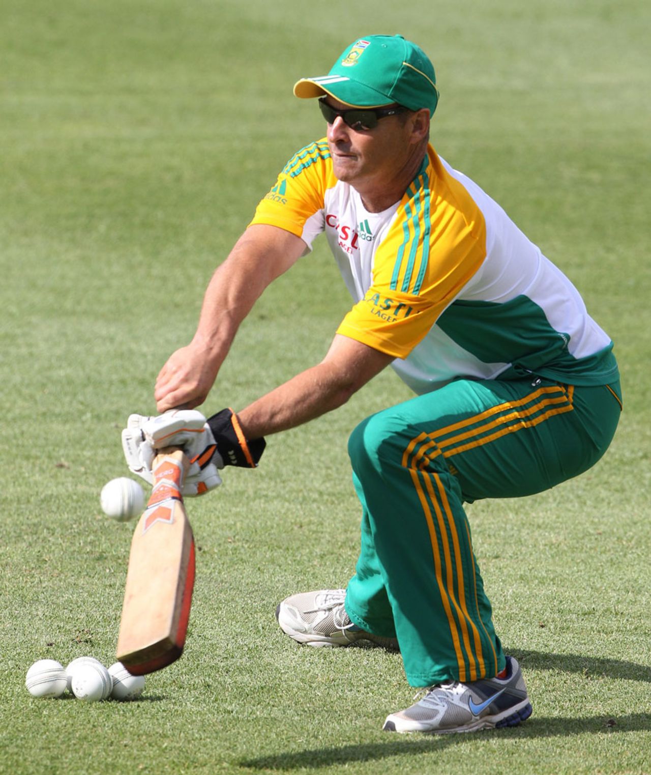 Gary Kirsten during South Africa's practice session, Cape Town, October 10, 2011