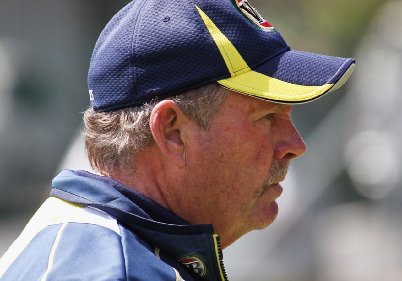 Australia's fielding coach Steve Rixon at a practice session, Cape Town, October 10, 2011