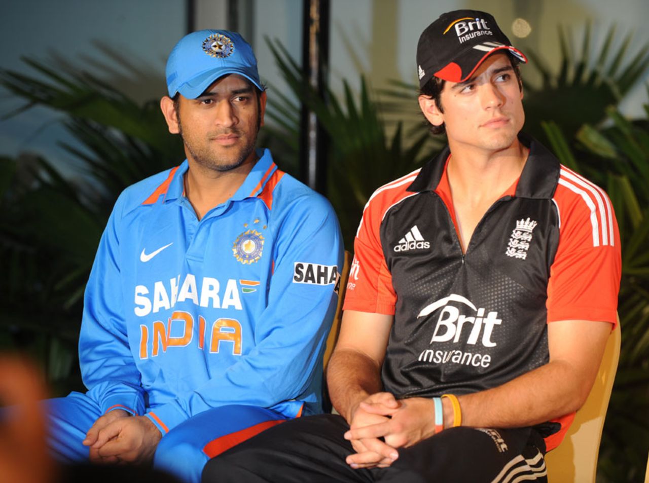 MS Dhoni and Alastair Cook at the unveiling of the series trophy, Hyderabad, October 12, 2011