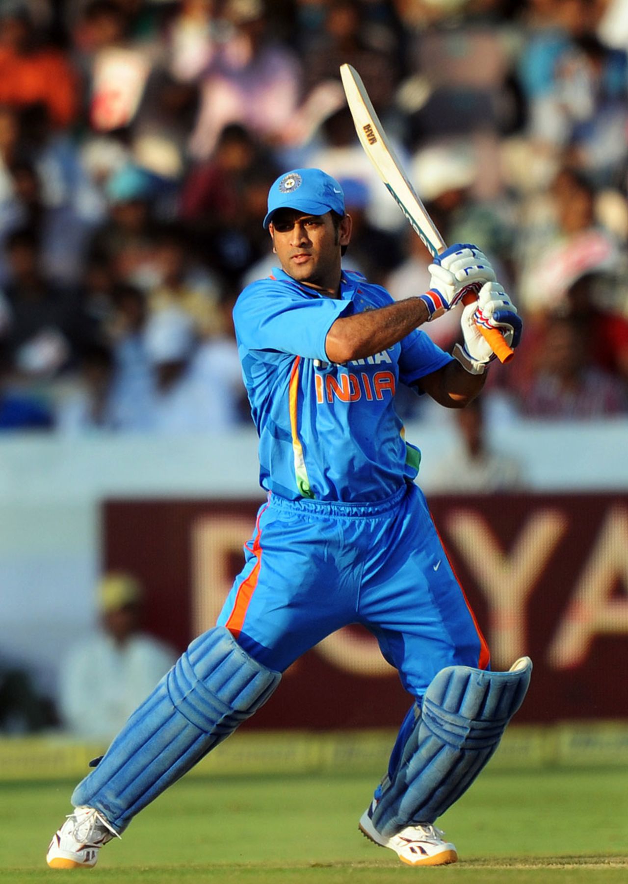 MS Dhoni powered India towards a strong total, India v England, 1st ODI, Hyderabad, October 14, 2011