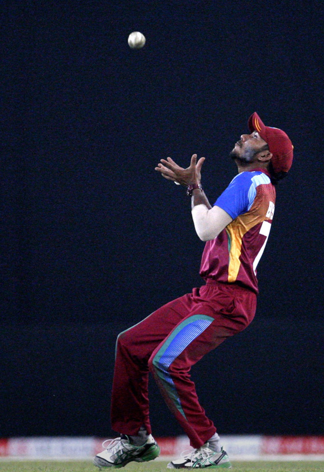Devendra Bishoo in action in the field, Bangladesh v West Indies, 2nd ODI, Mirpur, October 15, 2011
