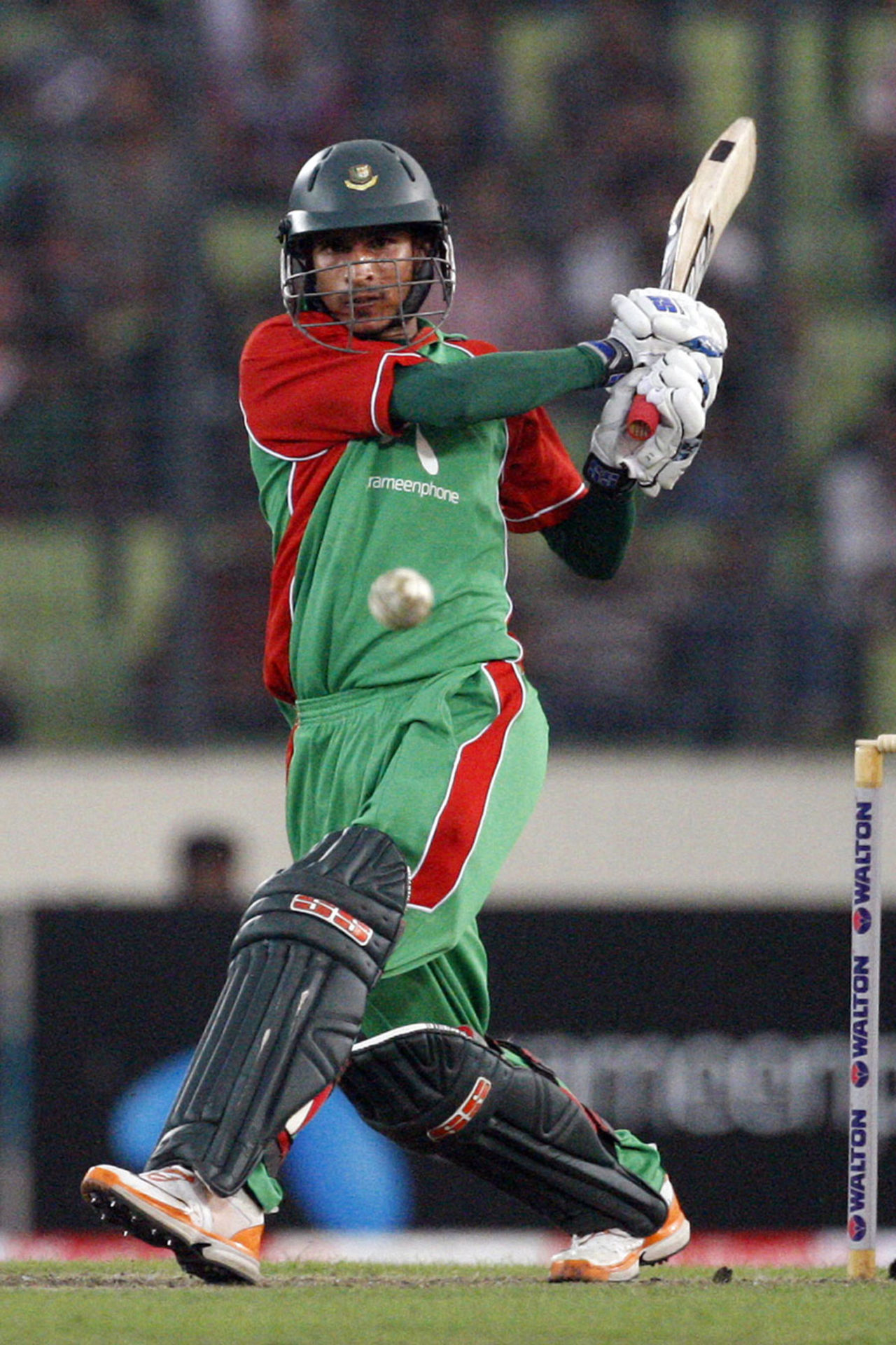 Nasir Hossain pulls on his way to a half-century, Bangladesh v West Indies, 2nd ODI, Mirpur, October 15, 2011
