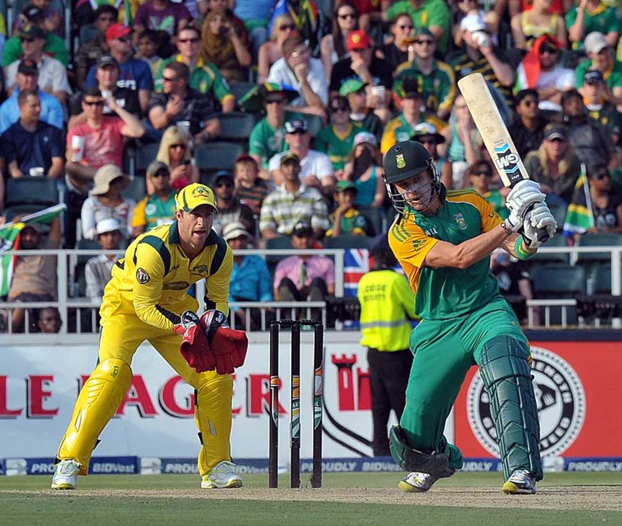 Johan Botha steadied South Africa with 34, South Africa v Australia, 2nd Twenty20, Johannesburg, October 16 2011