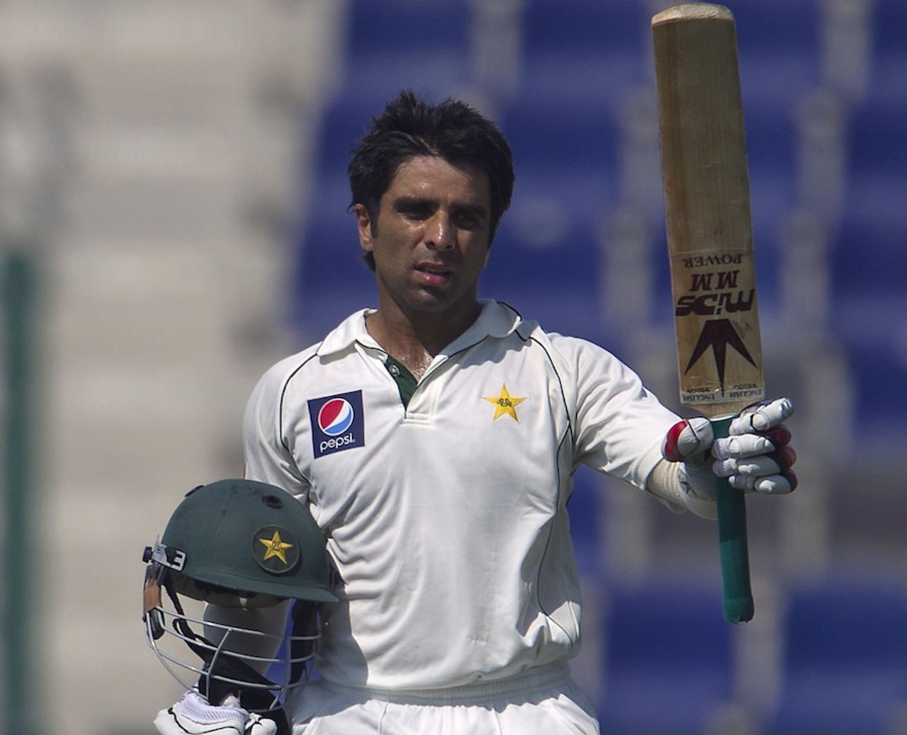 Taufeeq Umar celebrates his fifty, Pakistan v Sri Lanka, 1st Test, Abu Dhabi, 2nd day, October 19, 2011