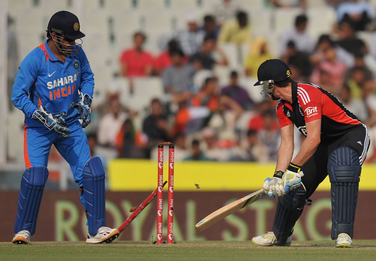 Craig Kieswetter dragged on against Virat Kohli, India v England, 3rd ODI, Mohali, October 20, 2011