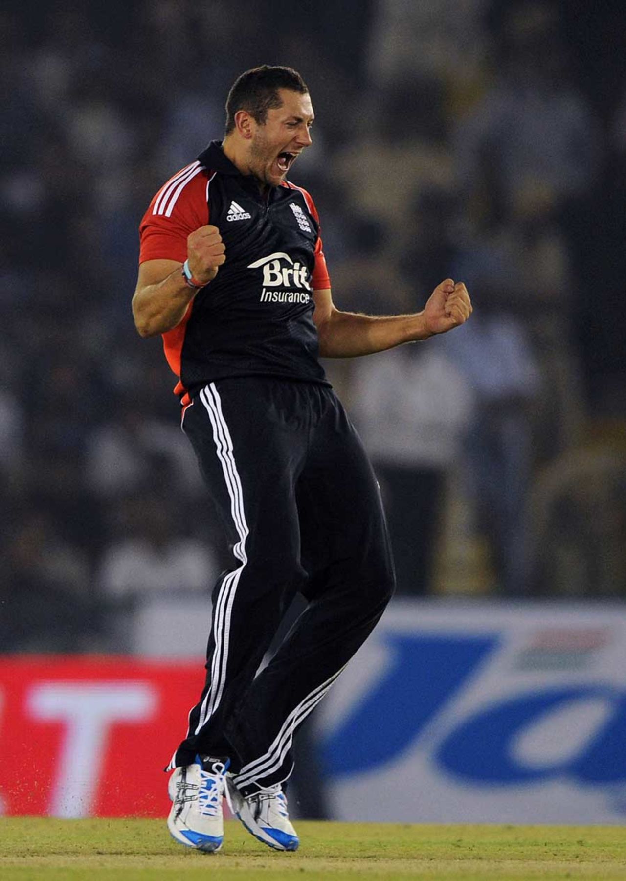 Tim Bresnan broke India's opening stand, India v England, 3rd ODI, Mohali, October 20, 2011