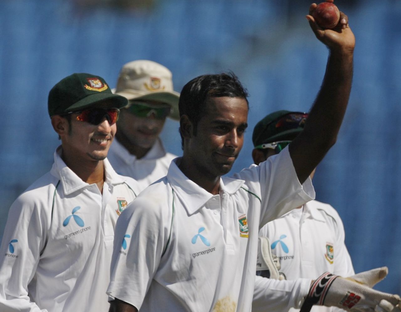 Elias Sunny took 6 for 94 on Test debut, Bangladesh v West Indies, 1st Test, Chittagong, 5th day, October 25, 2011