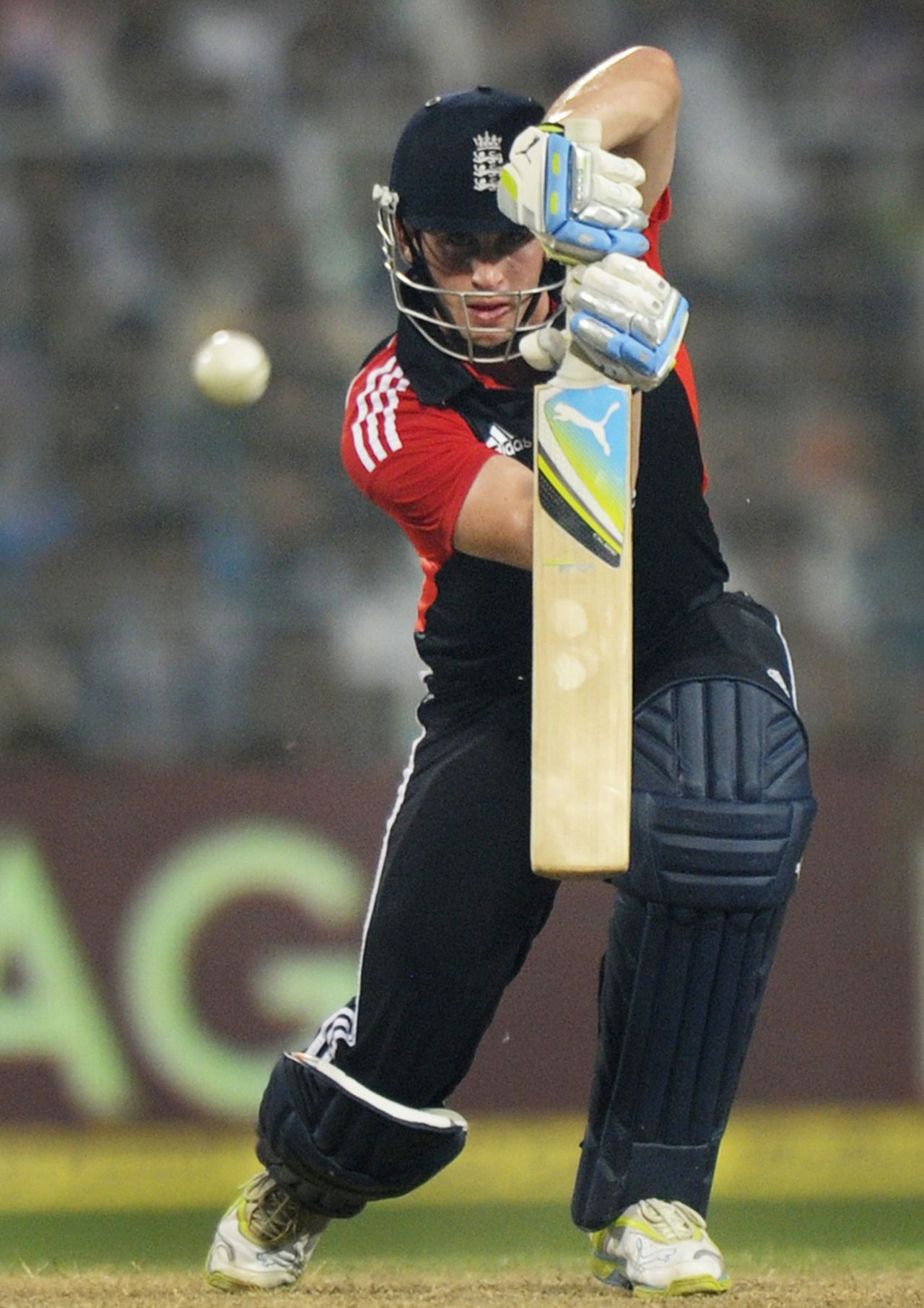 Craig Kieswetter showed good composure during his half-century, India v England, 5th ODI, Eden Gardens, October 25 2011