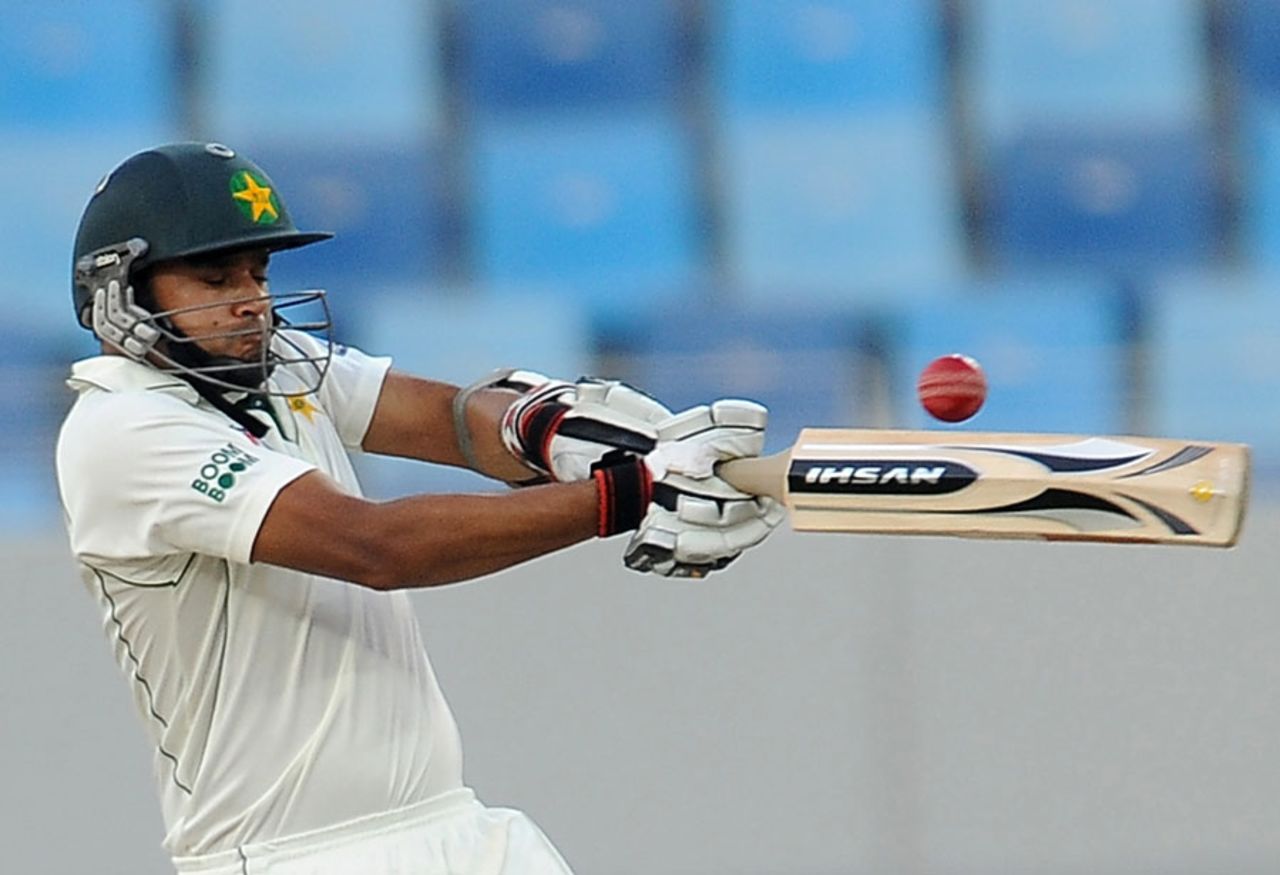 Azhar Ali pulls on his way to a hundred, Pakistan v Sri Lanka, 2nd Test, Dubai, 2nd day, October 27, 2011