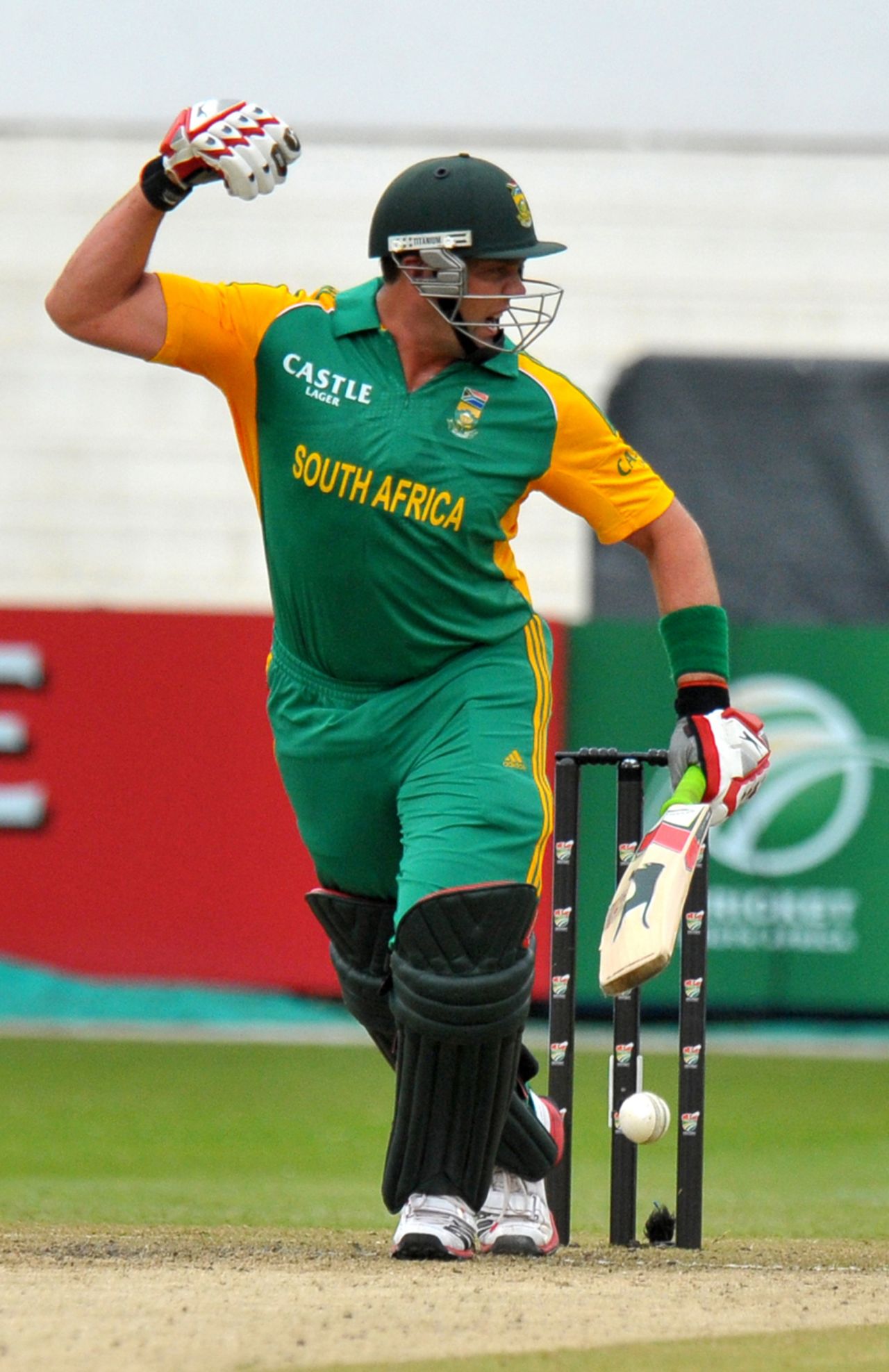 Jacques Kallis had to negotiate some tricky bounce during his innings, South Africa v Australia, 3rd ODI, Durban, October 28, 2011