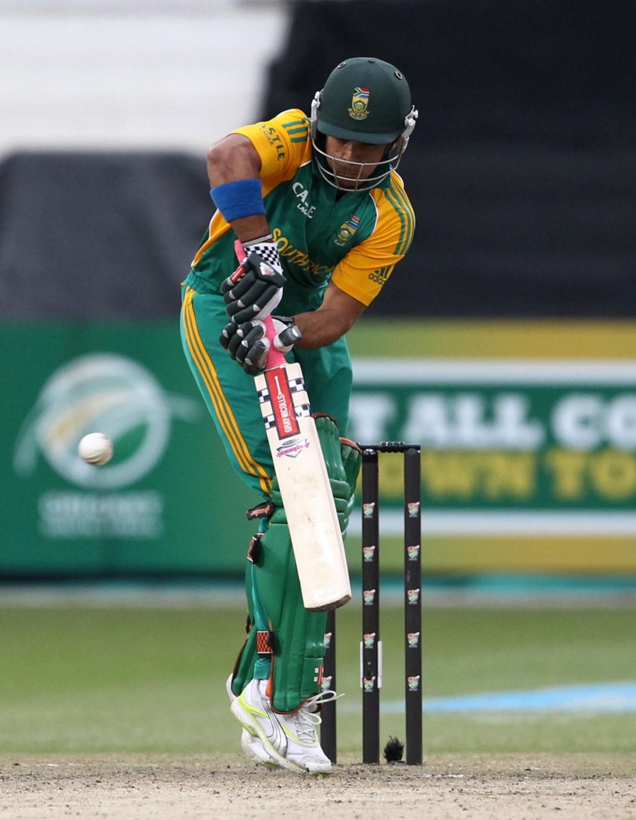 JP Duminy struggled to force the pace during his innings, South Africa v Australia, 3rd ODI, Durban, October 28, 2011
