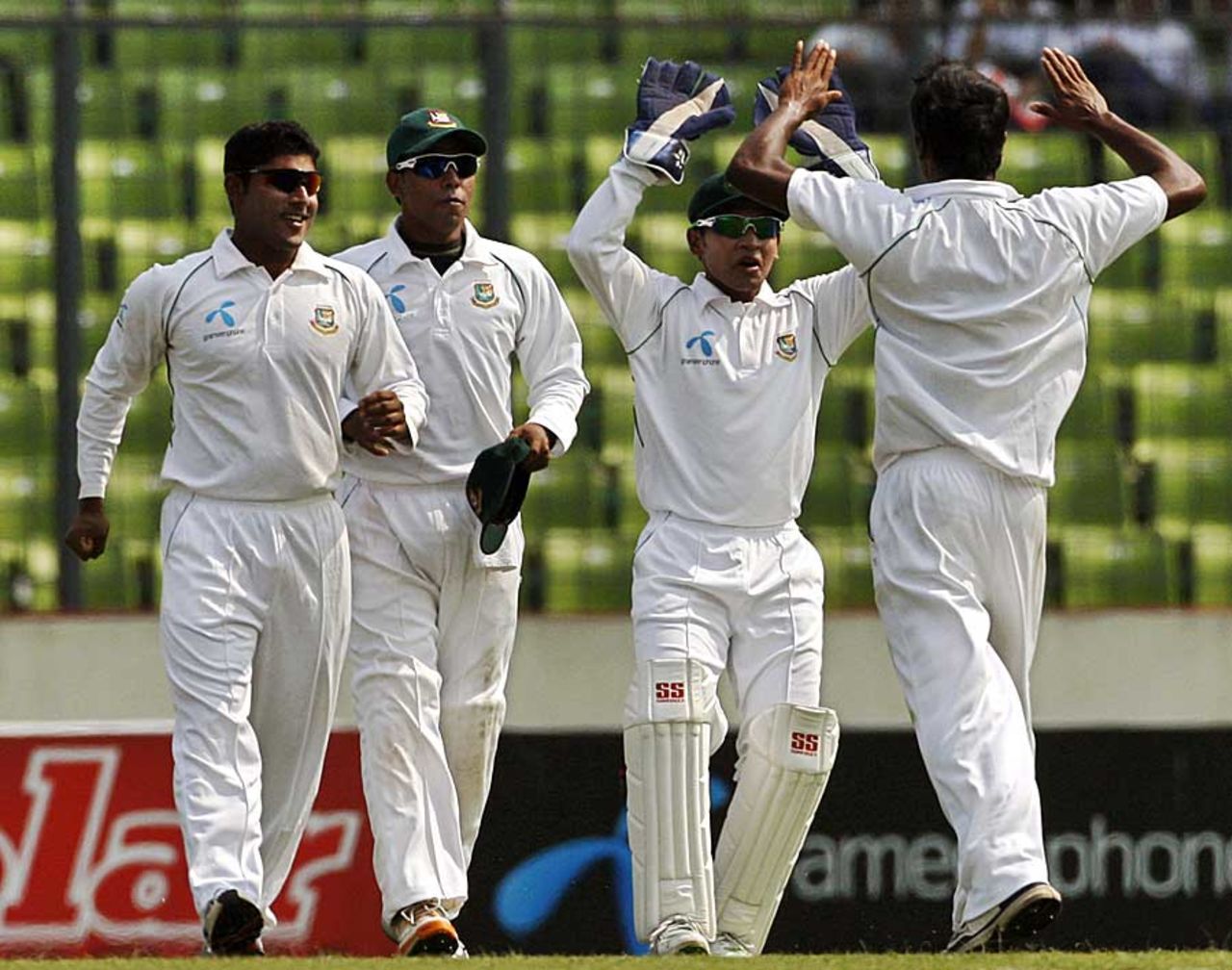 Bangladesh celebrate Kraigg Brathwaite's wicket, Bangladesh v West Indies, 2nd Test, Mirpur, 1st day, October 29, 2011