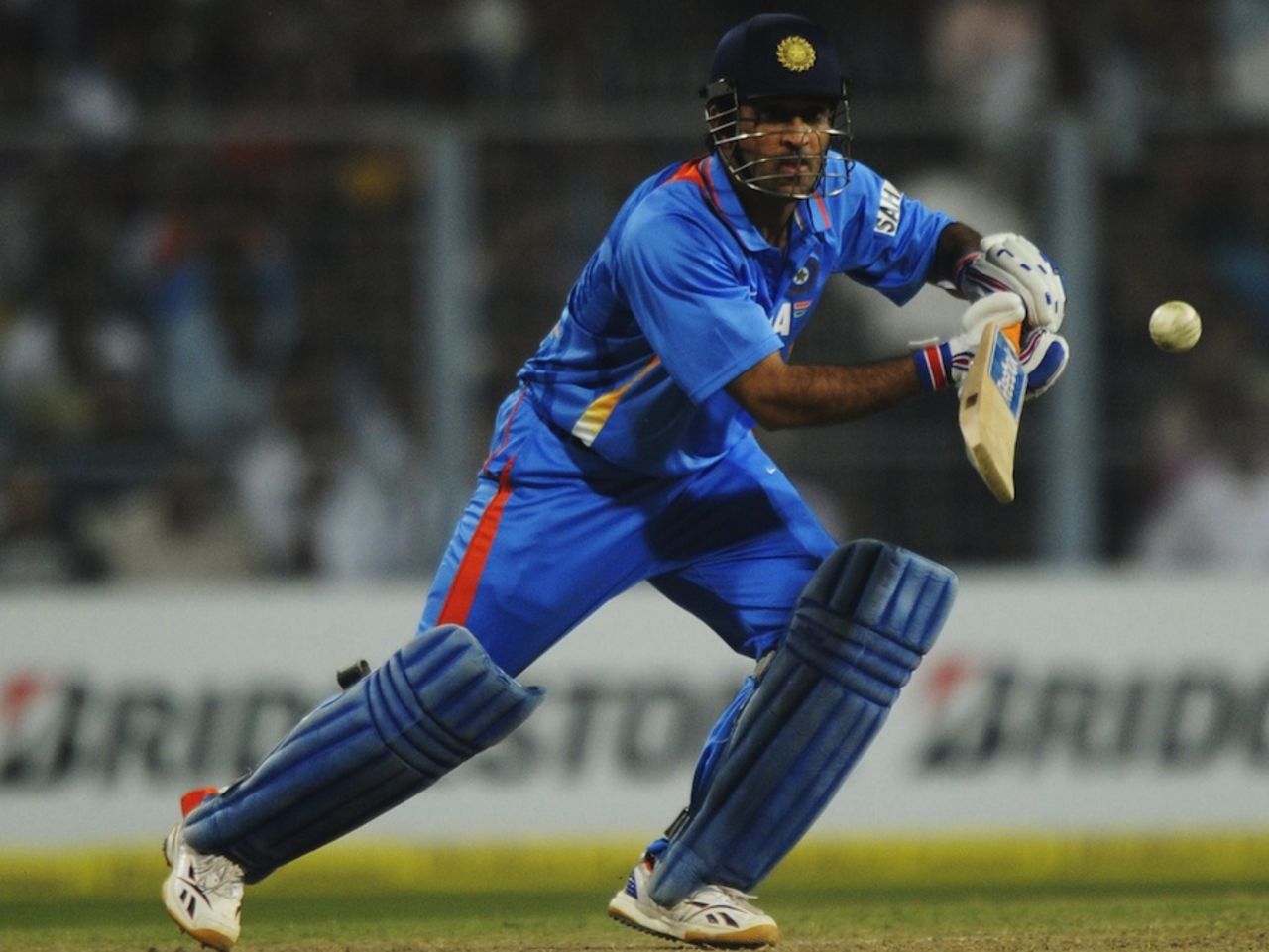 MS Dhoni struggled to time the ball on a slow pitch, India v England, Only Twenty20, Eden Gardens, October 29, 2011