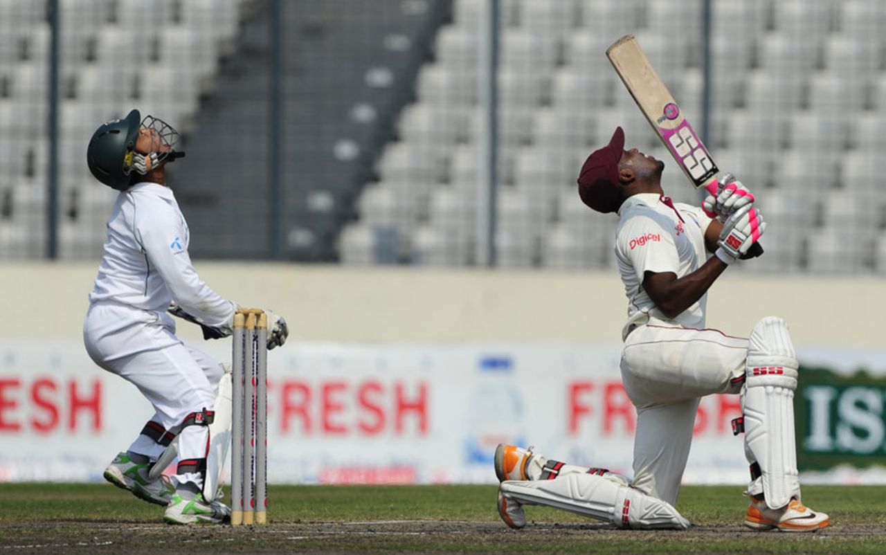 Darren Bravo top-edges an attempted slog-sweep, Bangladesh v West Indies, 2nd Test, Mirpur, 4th day, November 1, 2011