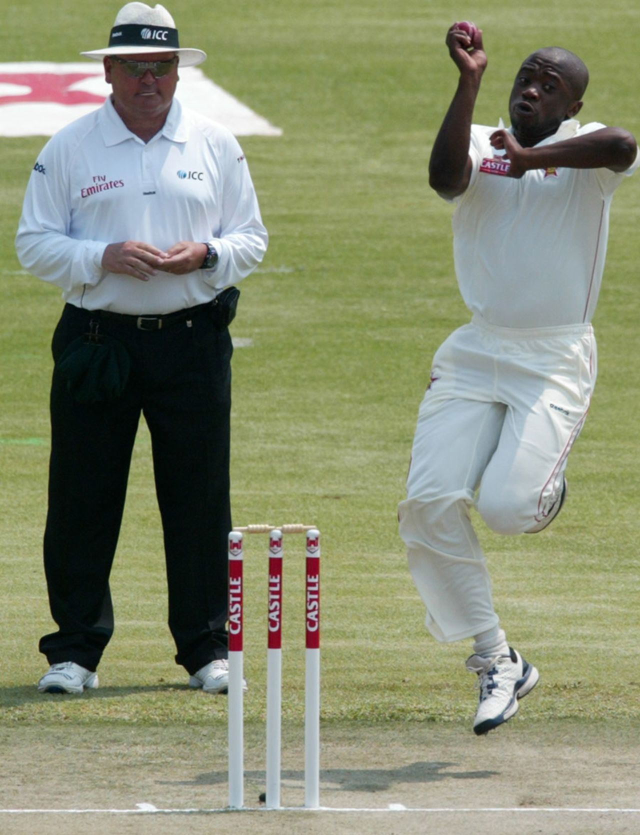 Njabulo Ncube in his delivery stride on Test debut, Zimbabwe v New Zealand, only Test, Bulawayo, 1st day, November 1, 2011