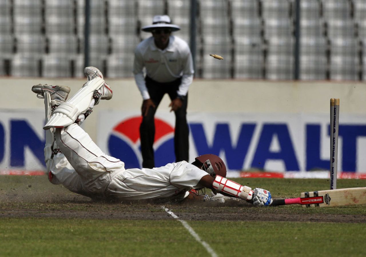 Shivnarine Chanderpaul dives to make his ground, Bangladesh v West Indies, 2nd Test, Mirpur, 4th day, November 1, 2011