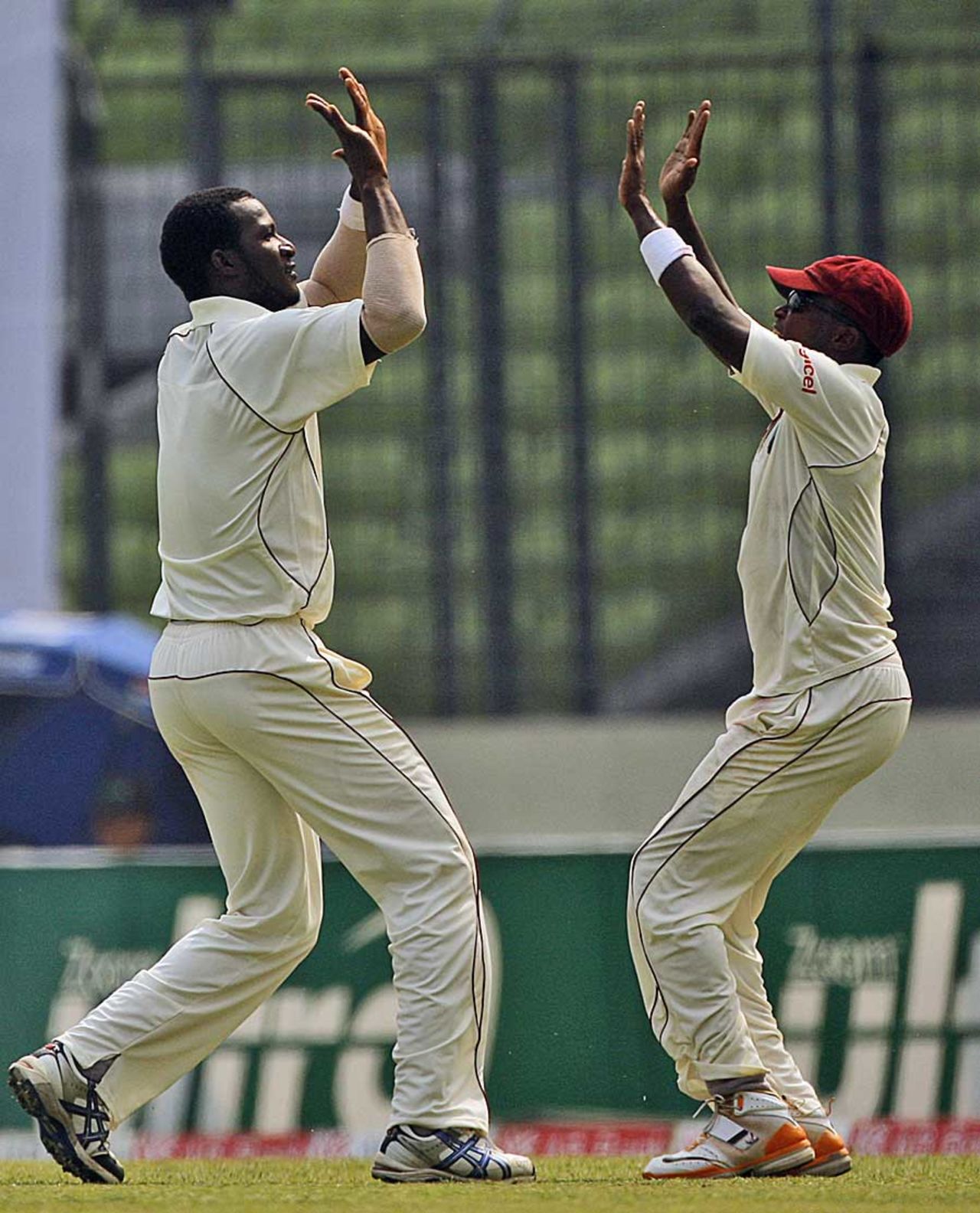 Darren Sammy celebrates dismissing Shakib Al Hasan, Bangladesh v West Indies, 2nd Test, Mirpur, 5th day, November 2, 2011