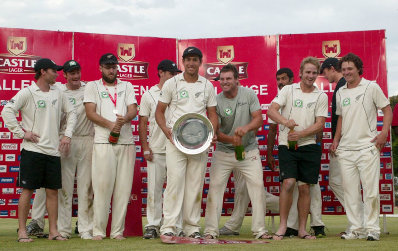 New Zealand celebrate their victory, Zimbabwe v New Zealand, only Test, Bulawayo, 5th day, November 5, 2011