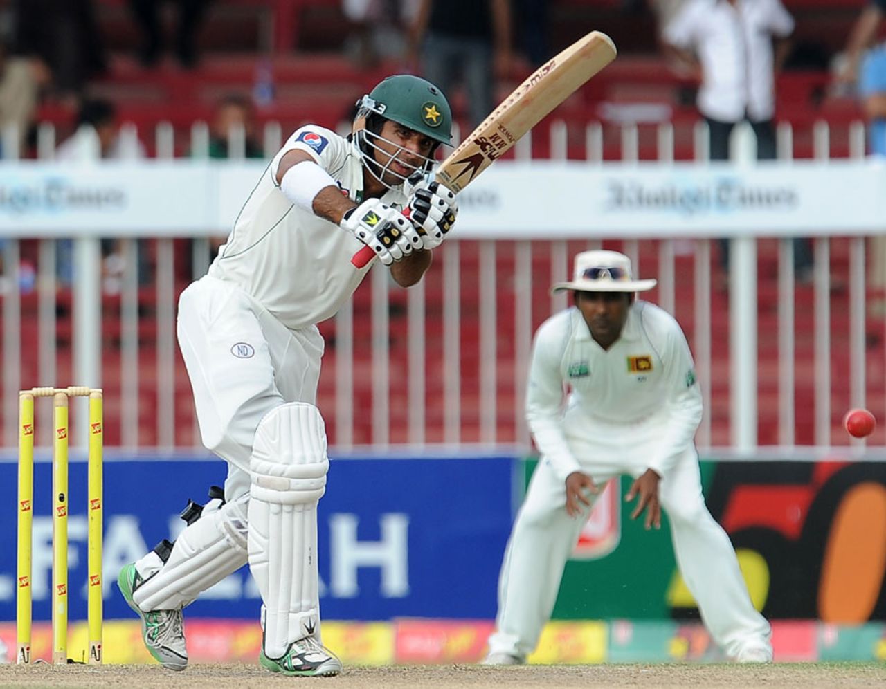 Taufeeq Umar plays straight, Pakistan v Sri Lanka, 3rd Test, Sharjah, 5th day, November 7, 2011