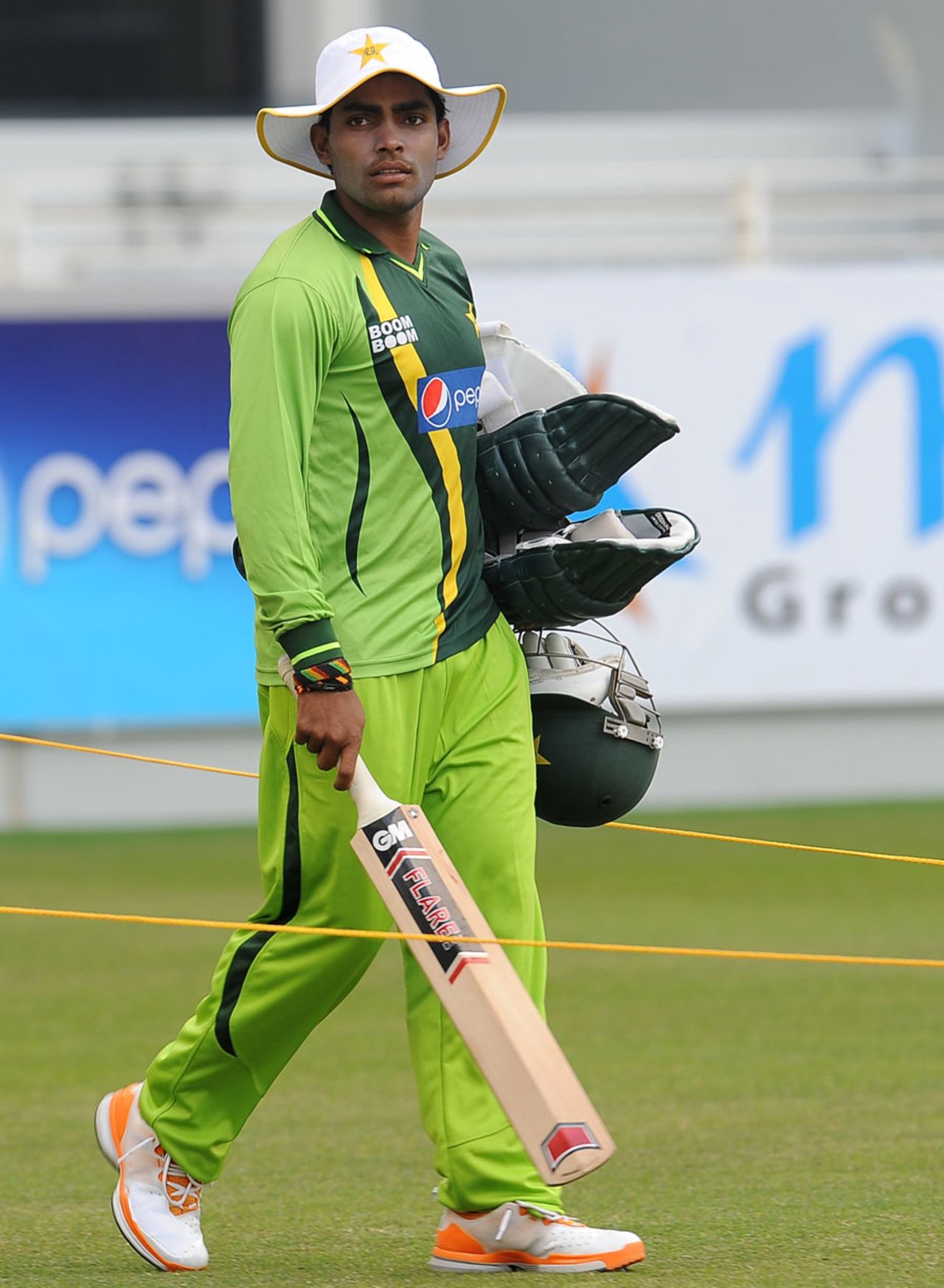 Umar Akmal has joined the Pakistan squad in the UAE for the one-day series, Dubai, November 9, 2011 