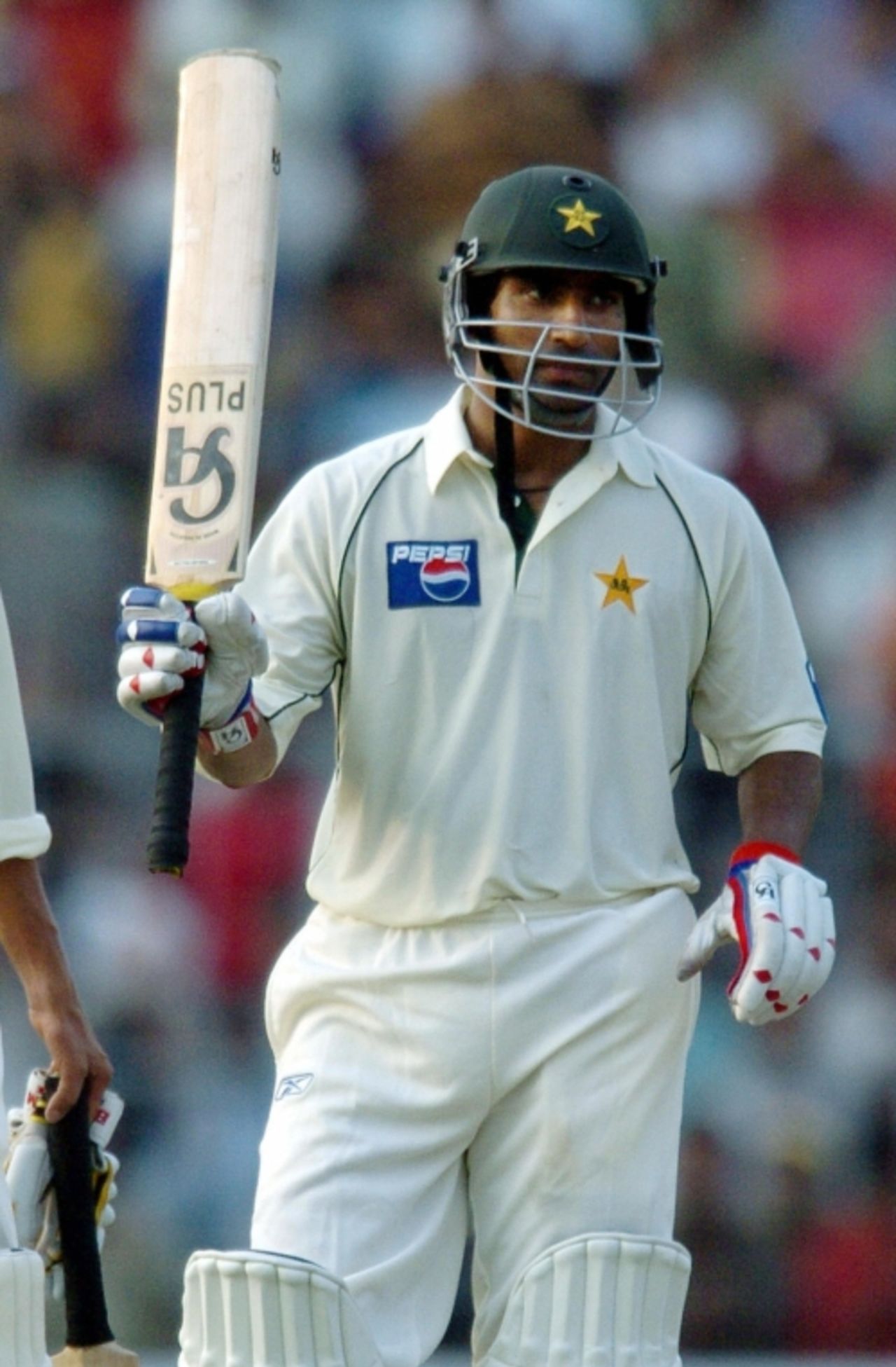 Mohammad Yousuf celebrates his last Test hundred as Yousuf Youhana, March 17, 2005