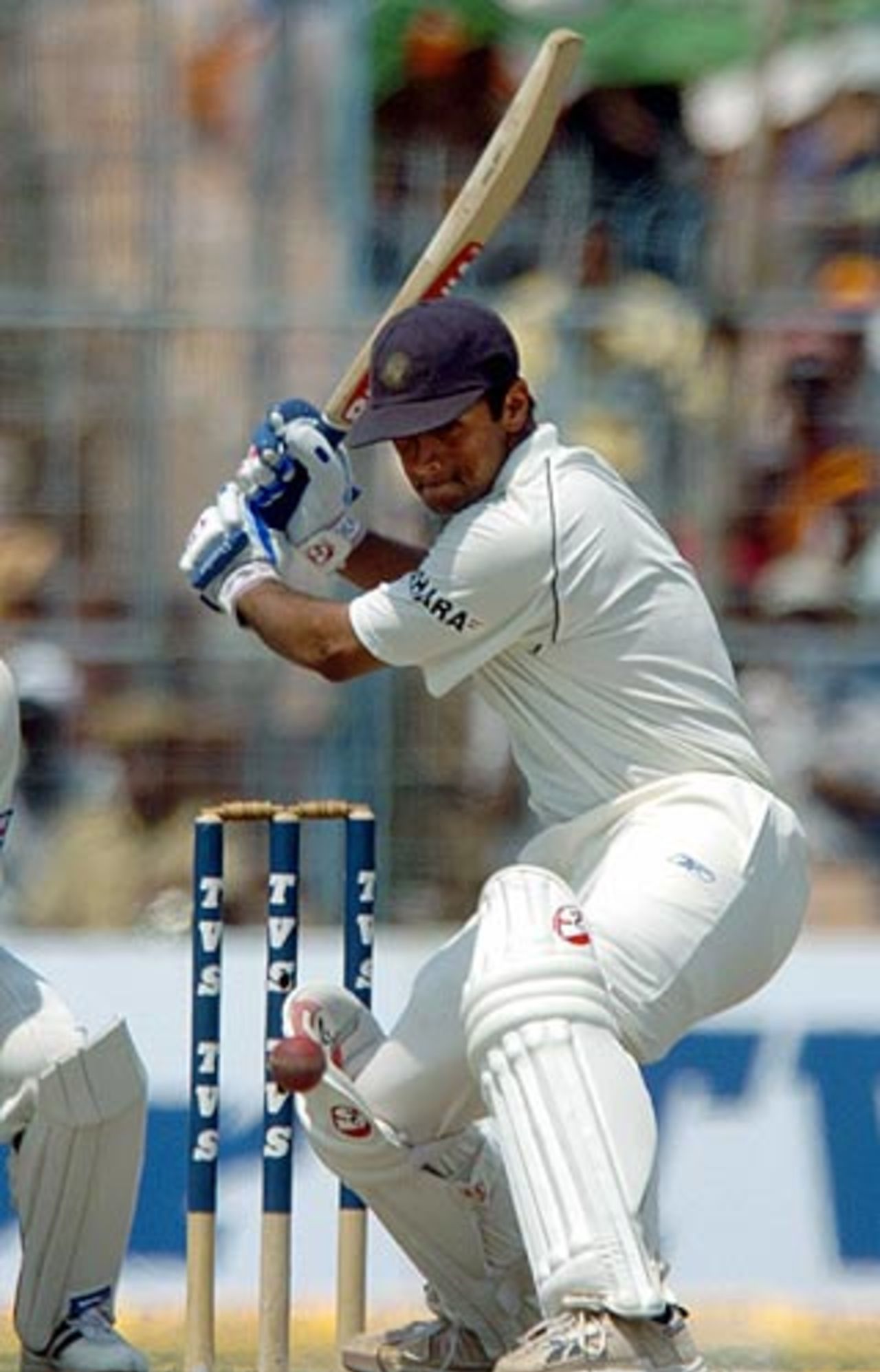 Rahul Dravid was cautious after Laxman's retirement, but gradually opened up to reach his second hundred of the game, India v Pakistan, 2nd Test, Kolkata, March 19, 2005
