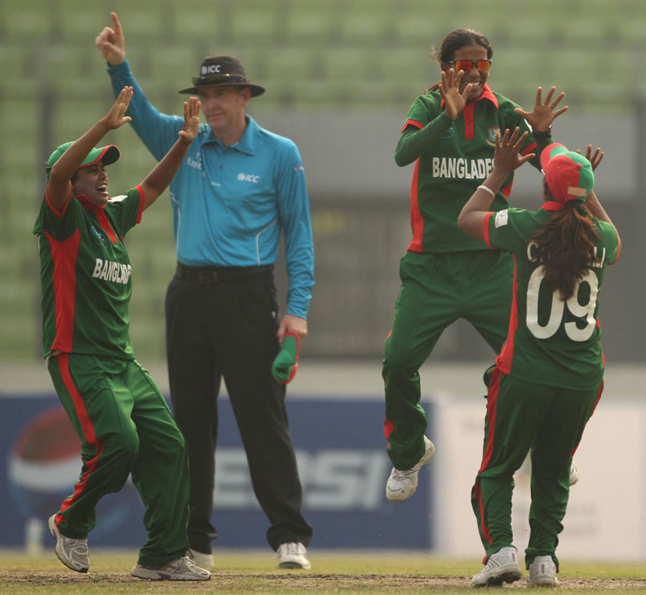 Salma Khatun and her team-mates celebrate Qanita Jalil's dismissal, Bangladesh v Pakistan, Group B match, ICC Women's World Cup Qualifier, Mirpur, November 14, 2011