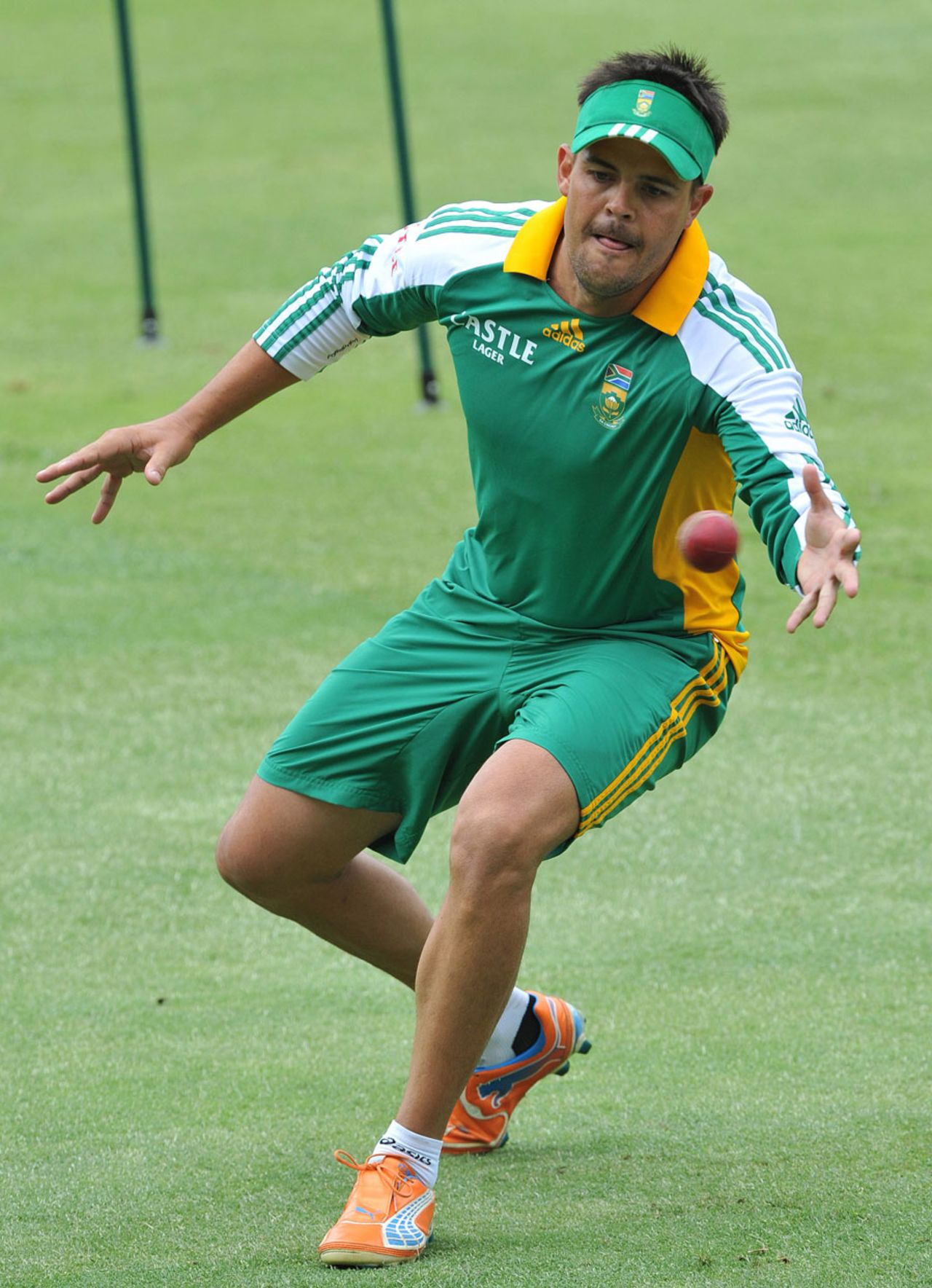 Jacques Rudolph tries to catch a ball during a fielding drill, Johannesburg, November 15, 2011
