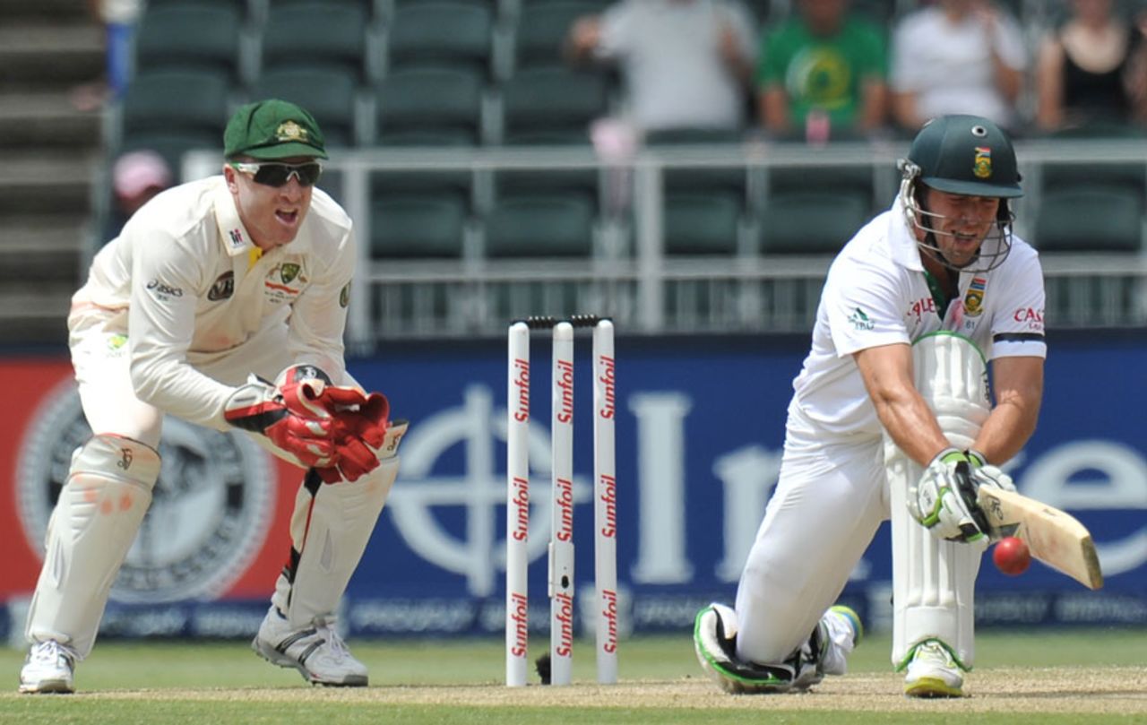 AB de Villiers reverse-sweeps, South Africa v Australia, 2nd Test, Johannesburg, 3rd day, November 19, 2011