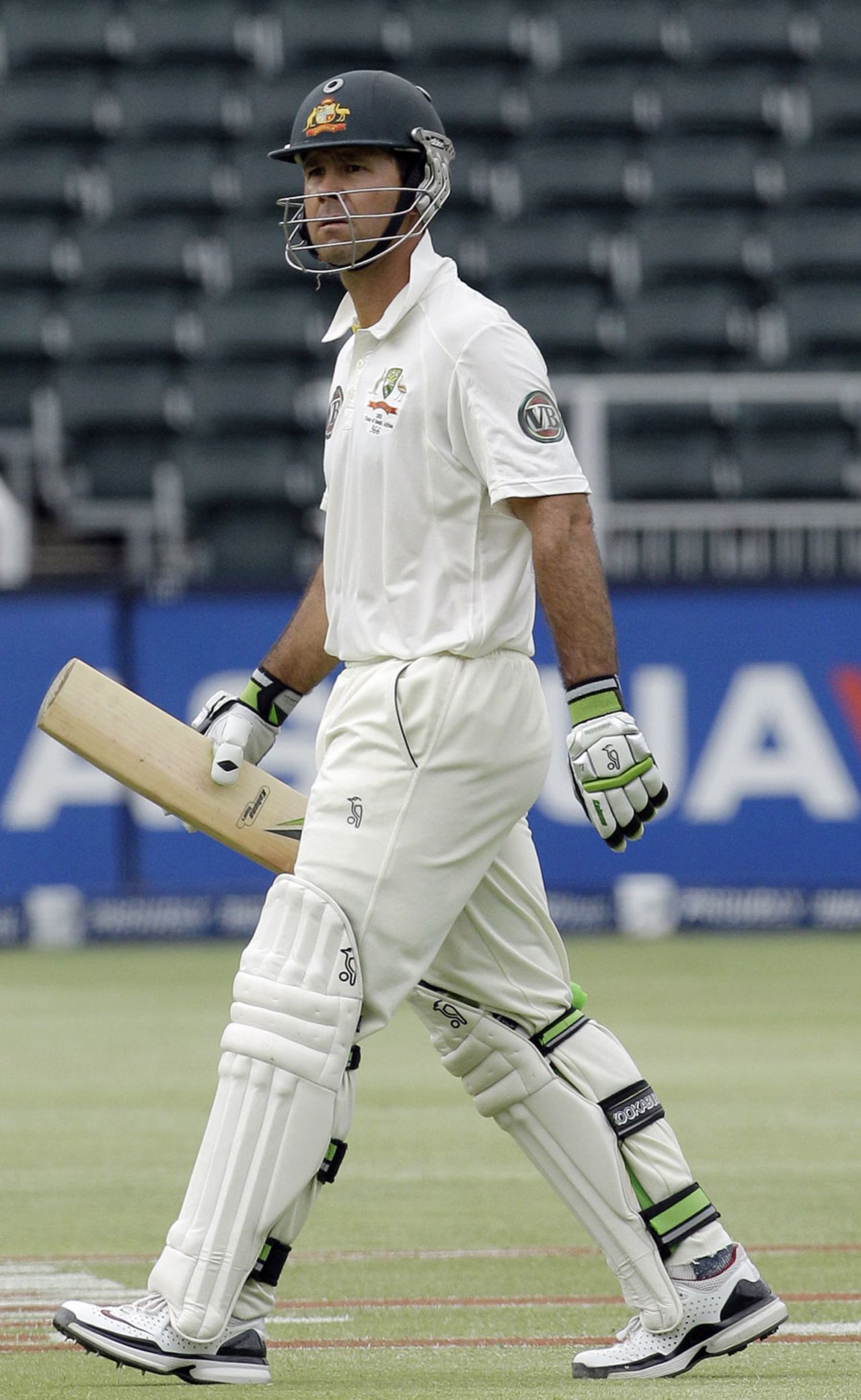 Ricky Ponting walks off for 62, South Africa v Australia, 2nd Test, Johannesburg, 5th day, November 21, 2011