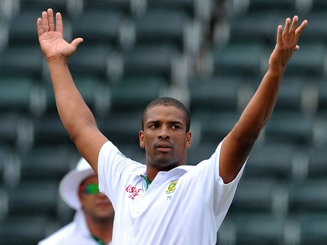 Vernon Philander took 5 for 70, South Africa v Australia, 2nd Test, Johannesburg, 5th day, November 21, 2011