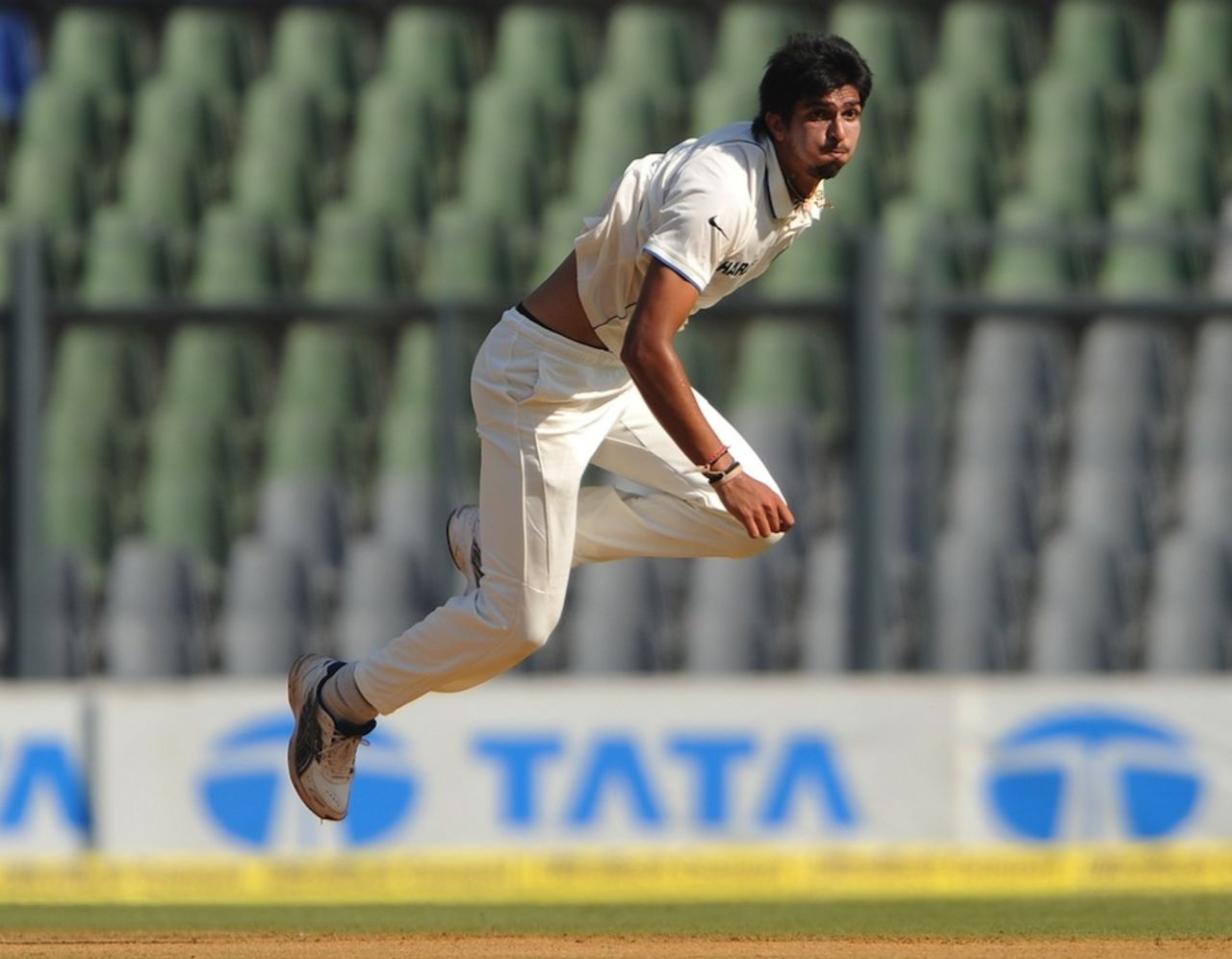 Ishant Sharma in action on the first morning, India v West Indies, 3rd Test, Mumbai, 1st day, November 22, 2011
