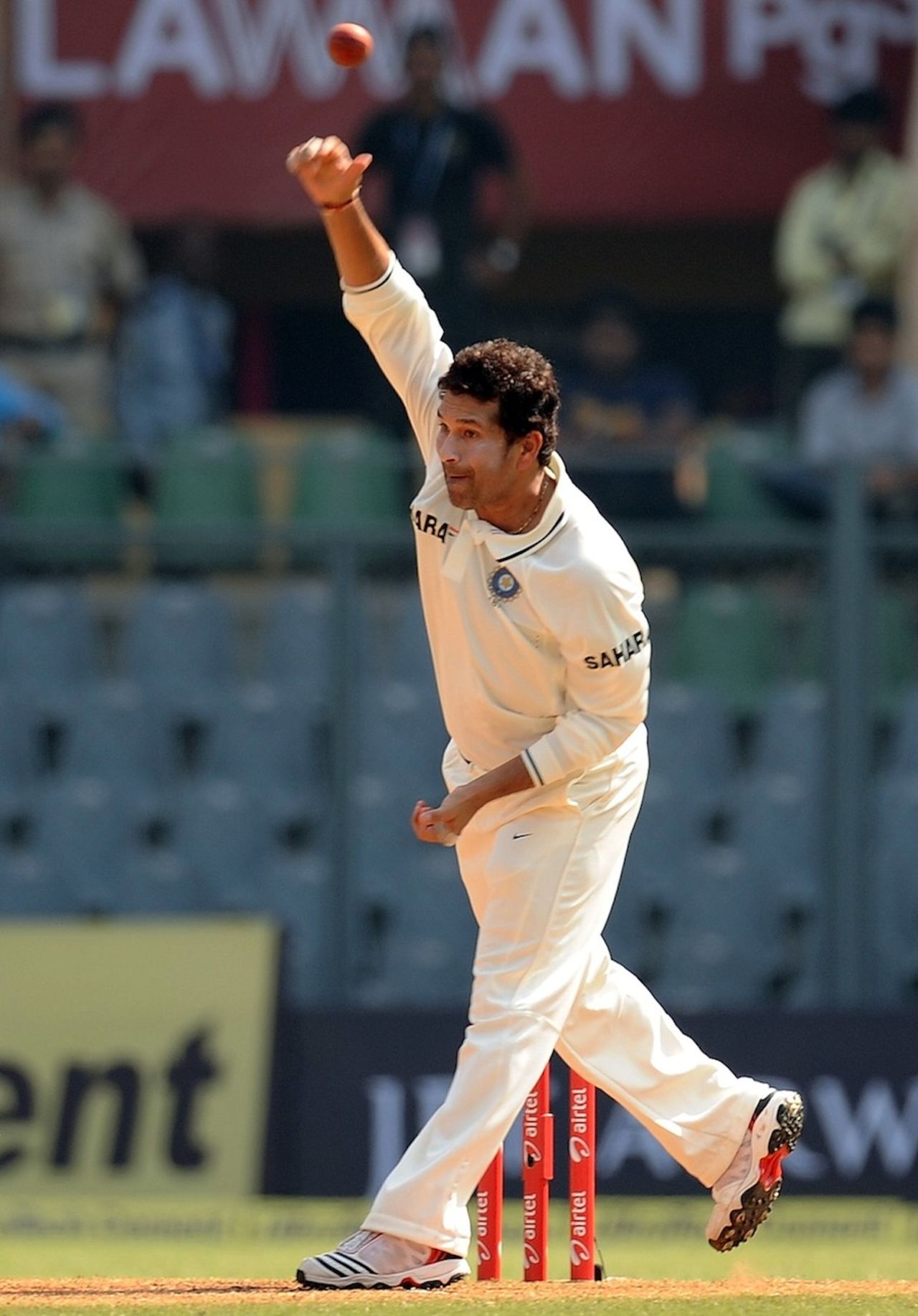 Sachin Tendulkar bowls an offbreak, he also bowled legbreaks, India v West Indies, 3rd Test, Mumbai, 2nd day, November 23, 2011