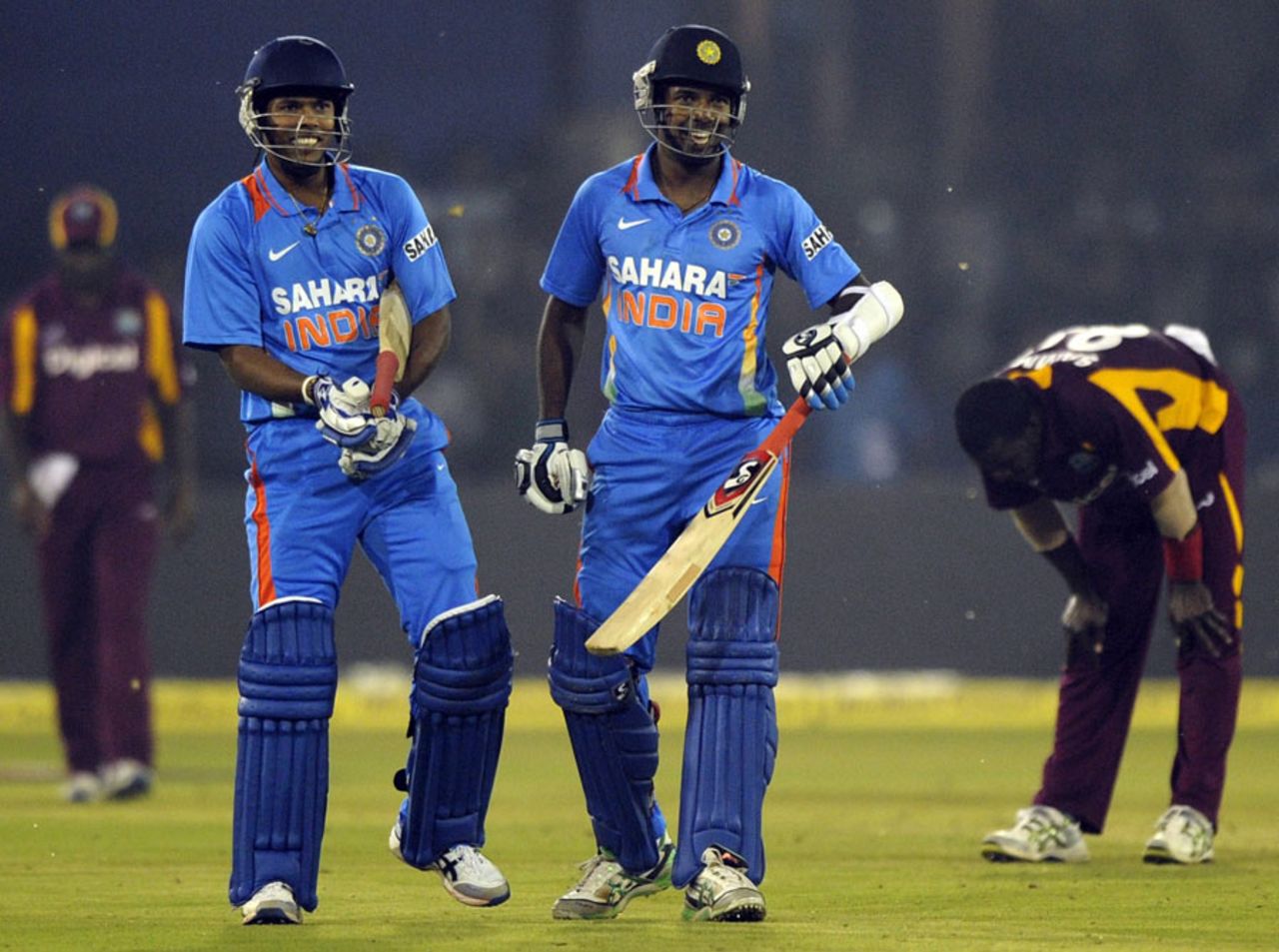 Umesh Yadav and Varun Aaron held their nerve at the death, India v West Indies, 1st ODI, Cuttack, November 29, 2011