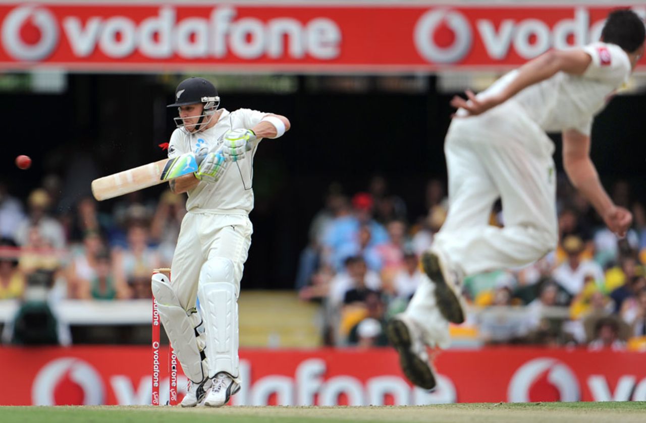 Brendon McCullum cuts Mitchell Starc straight to point, Australia v New Zealand, 1st Test, Brisbane, 1st day, December 1, 2011