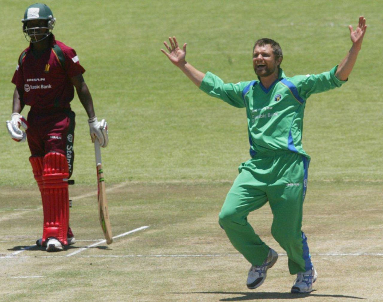 Dirk Nannes appeals unsuccessfully for lbw, Southern Rocks v Mountaineers, Stanbic Bank 20 Series, Harare, November 30, 2011