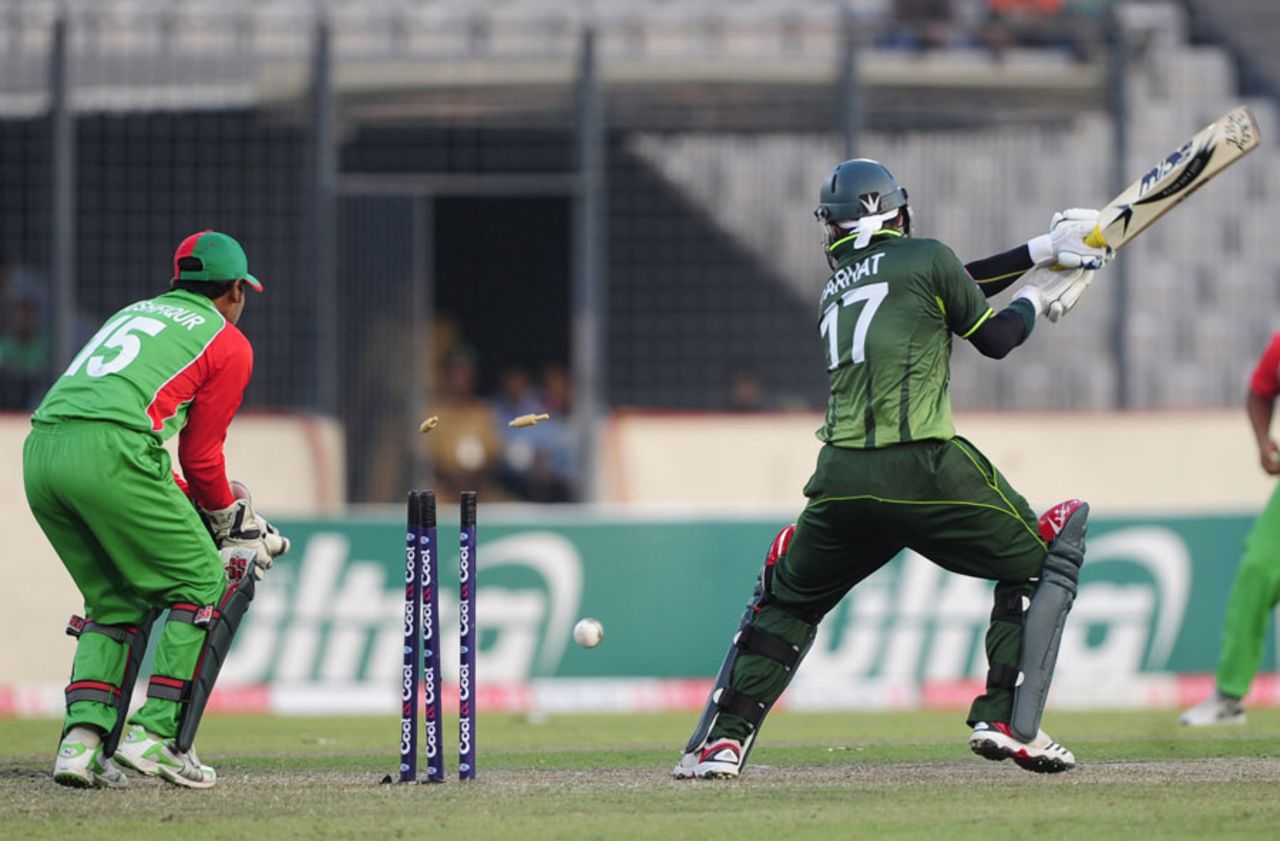 Imran Farhat is bowled by Nasir Hossain, Bangladesh v Pakistan, 1st ODI, Mirpur, December 1, 2011