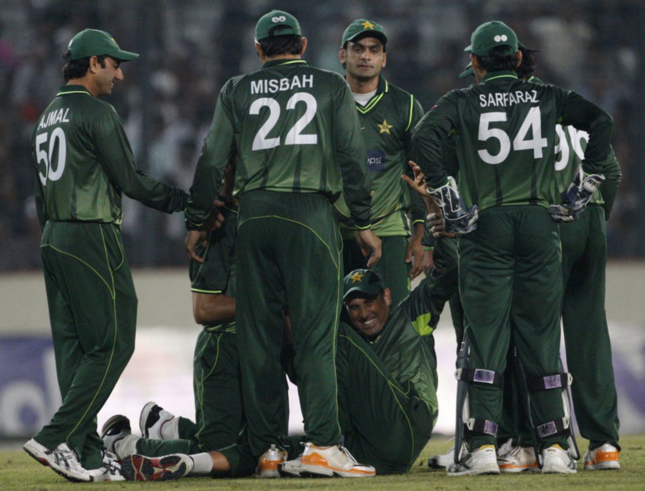 Younis Khan is congratulated on taking a catch, Bangladesh v Pakistan, 2nd ODI, Mirpur, December 3, 2011