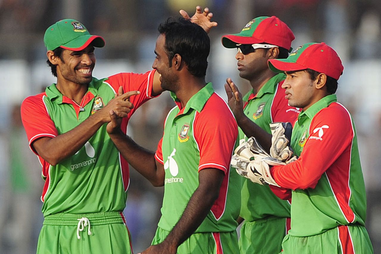 Elias Sunny celebrates one of his two wickets with his team-mates, Bangladesh v Pakistan, 3rd ODI, Chittagong, December 6, 2011 