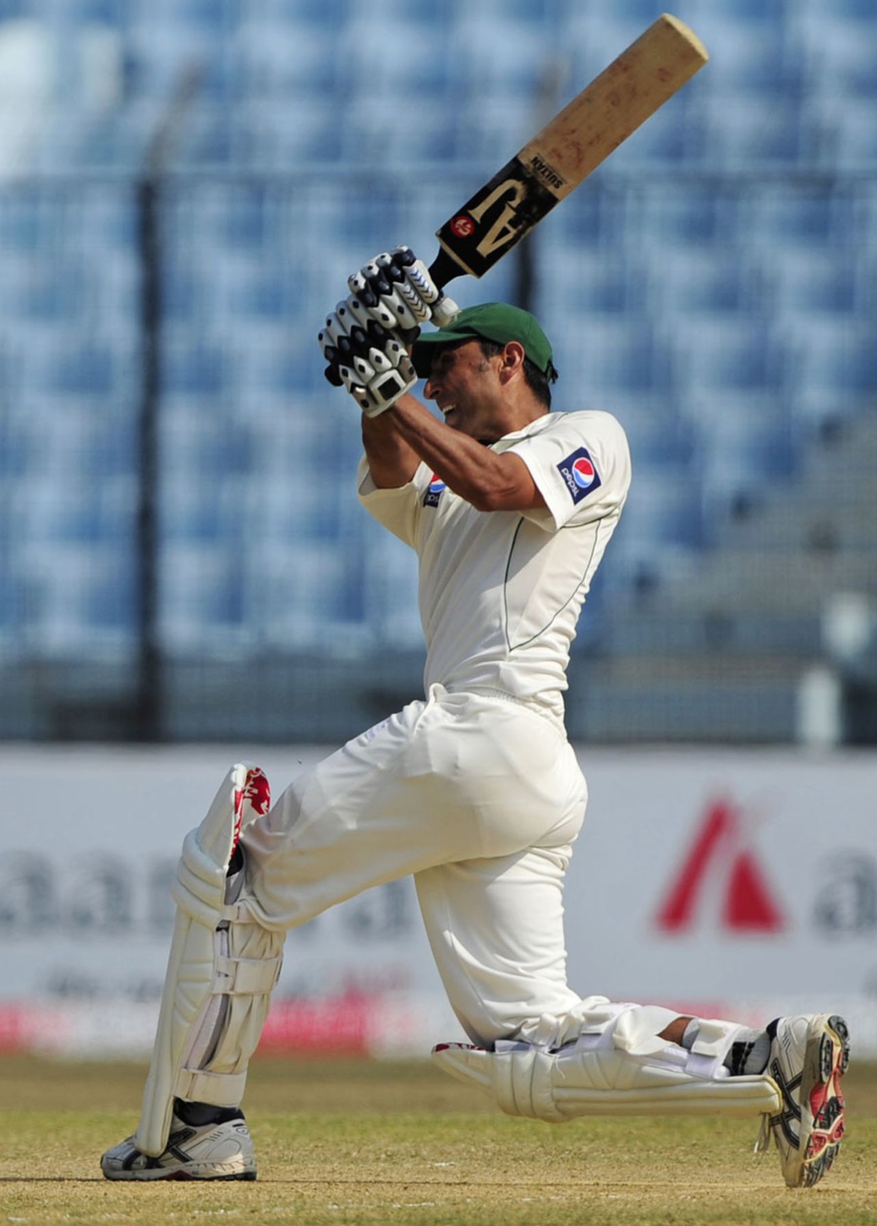 Younis Khan goes big down the ground, Bangladesh v Pakistan, 1st Test, Chittagong, 3rd day, December 11, 2011 