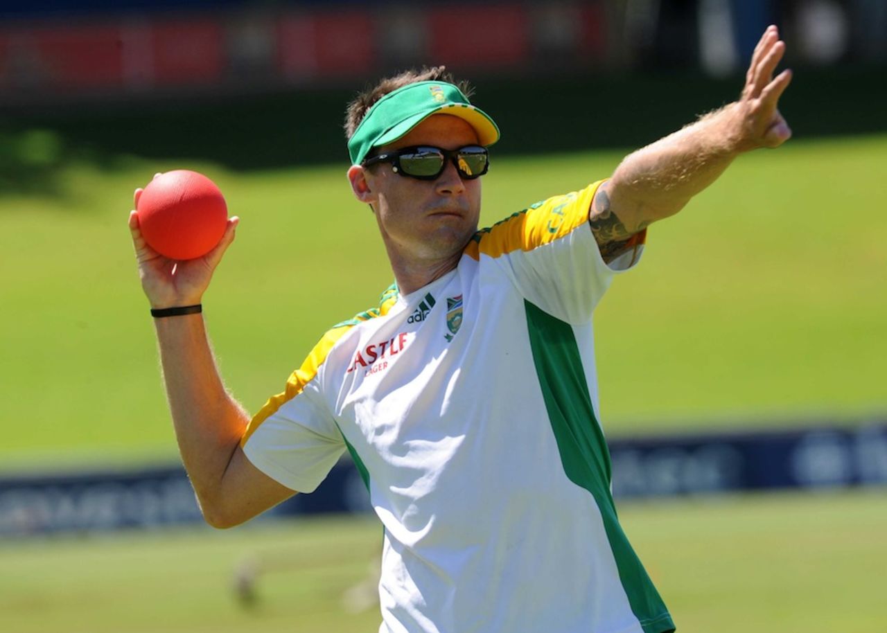 Dale Steyn prepares to throw a ball during a practice session at SuperSport Park, Centurion, December 12, 2011