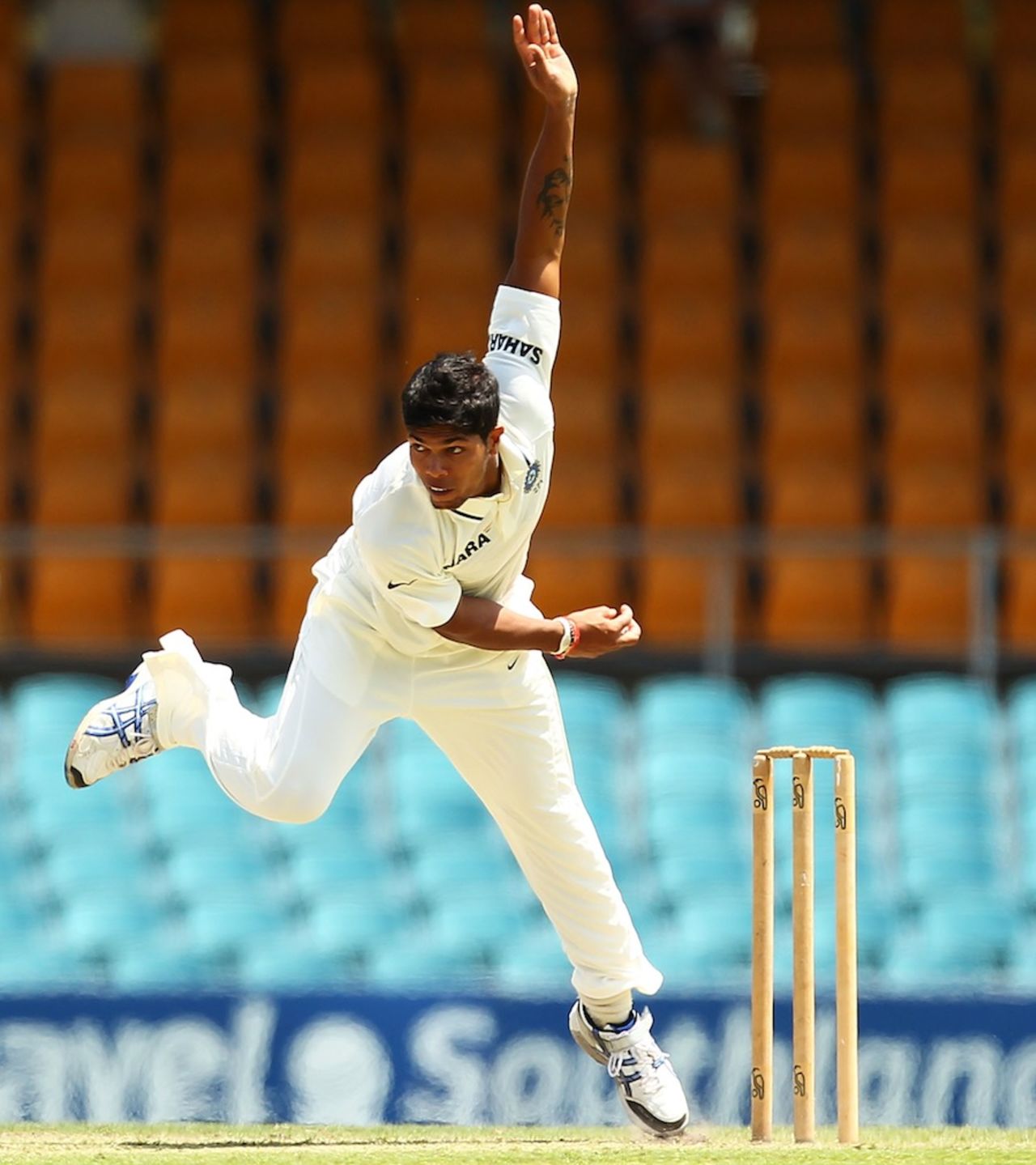 Umesh Yadav bowls on the opening day of India's tour, Cricket Australia Chairman's XI v Indians, Canberra, 1st day, December 15, 2011