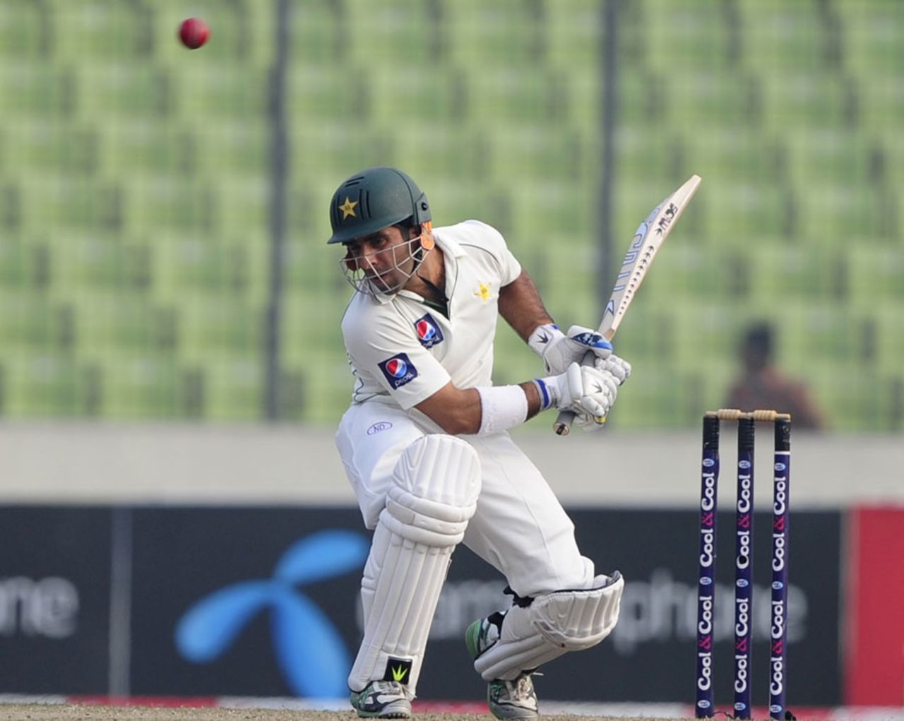 Taufeeq Umar ducks a bouncer, Bangladesh v Pakistan, 2nd Test, Mirpur, 2nd day, December 18, 2011 