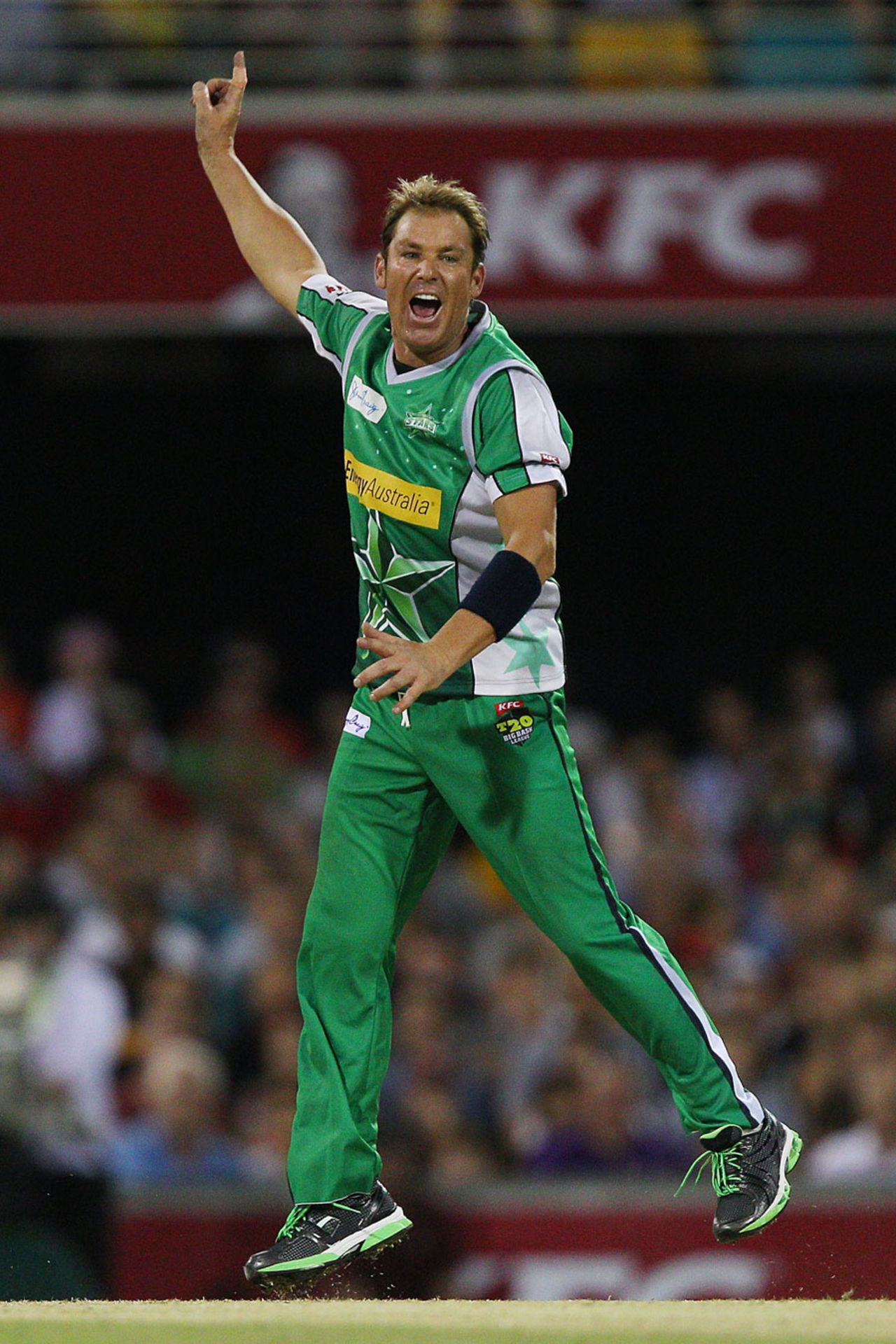 Shane Warne celebrates a wicket, Brisbane Heat v Melbourne Stars, BBL, Brisbane, December 20, 2011
