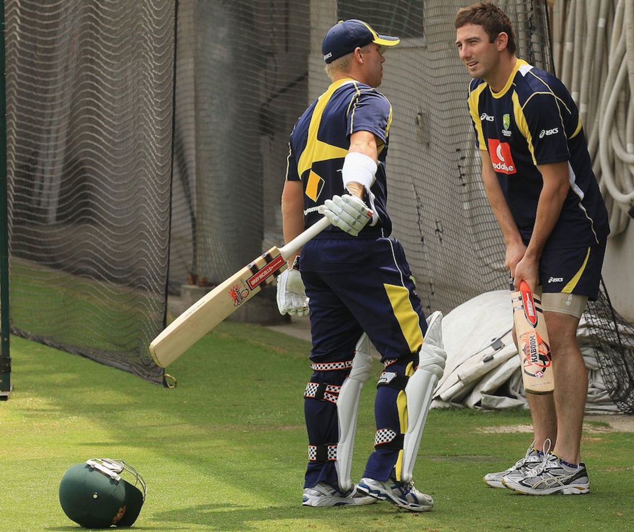 Shaun Marsh speaks to David Warner, Melbourne, December 23, 2011