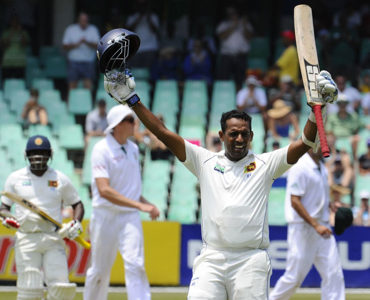 Thilan Samaraweera got to his 13th Test ton, South Africa v Sri Lanka, 2nd Test, Durban, 2nd day, December 27, 2011